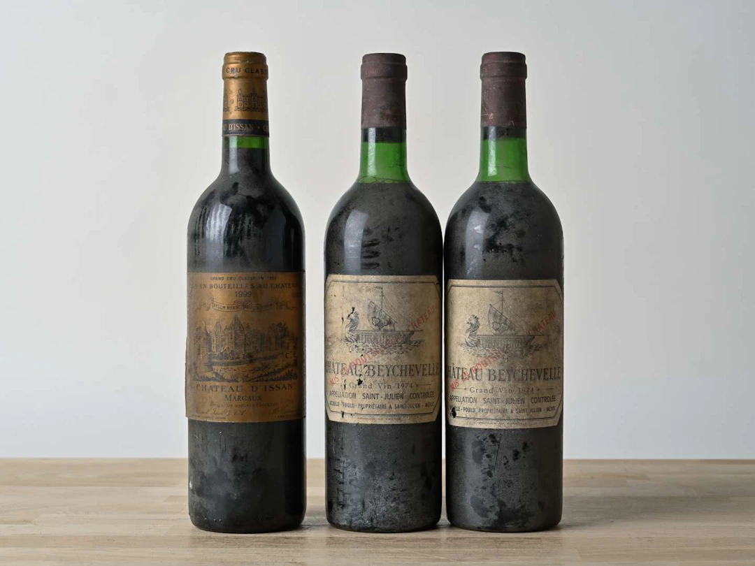 Miscellaneous Bordeaux items, Lot de vins (Haut Brion, Mouton Rothschild…)