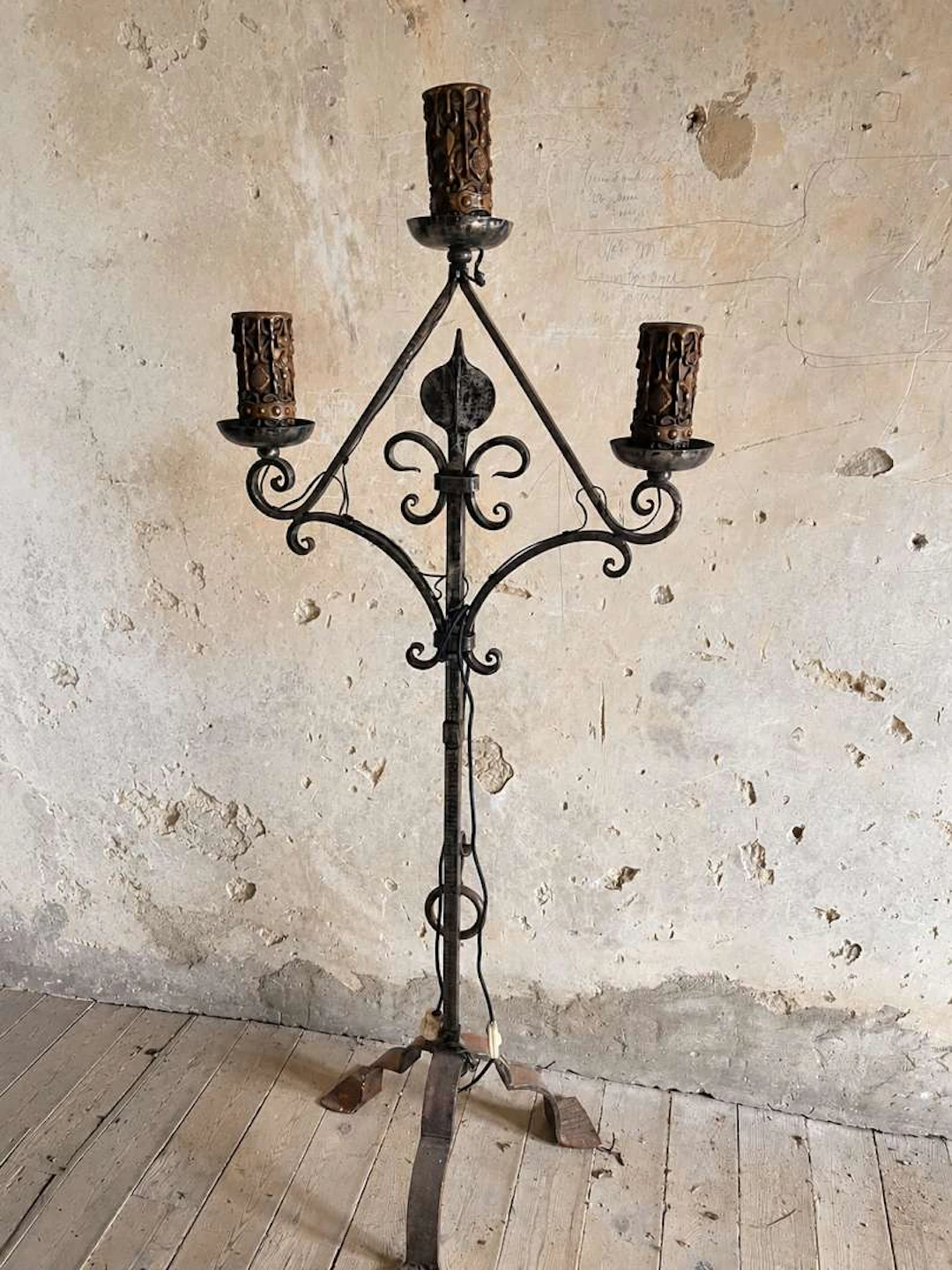 Two street lamps, made of wrought iron