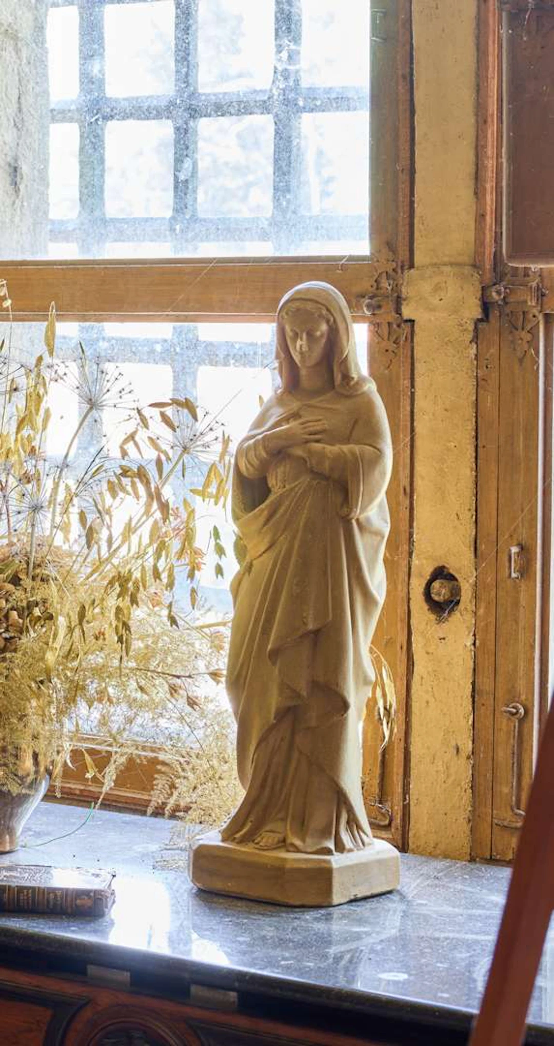 [RELIGIOUS OBJECTS], Lot