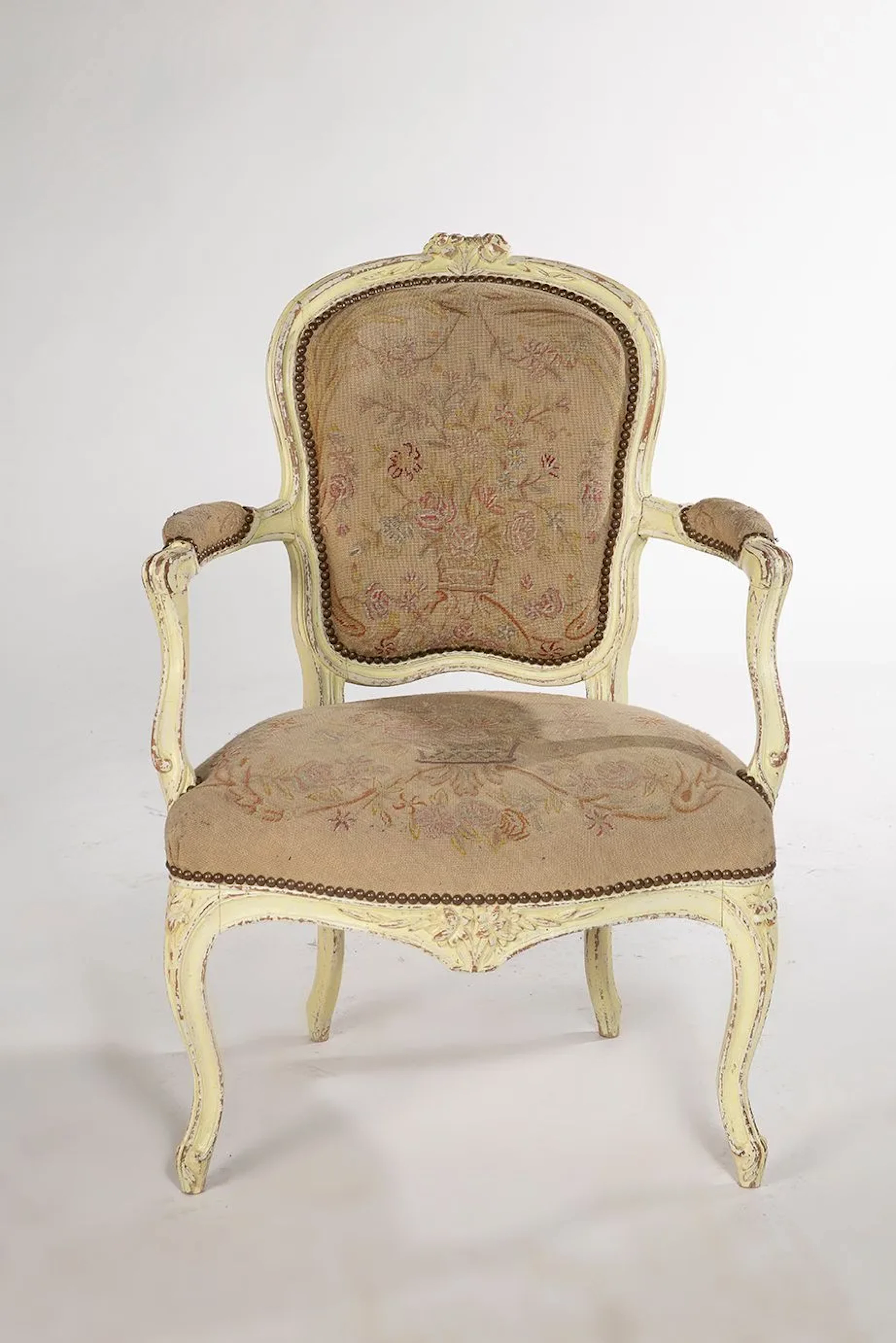 FURNITURE LOT - Lot 226