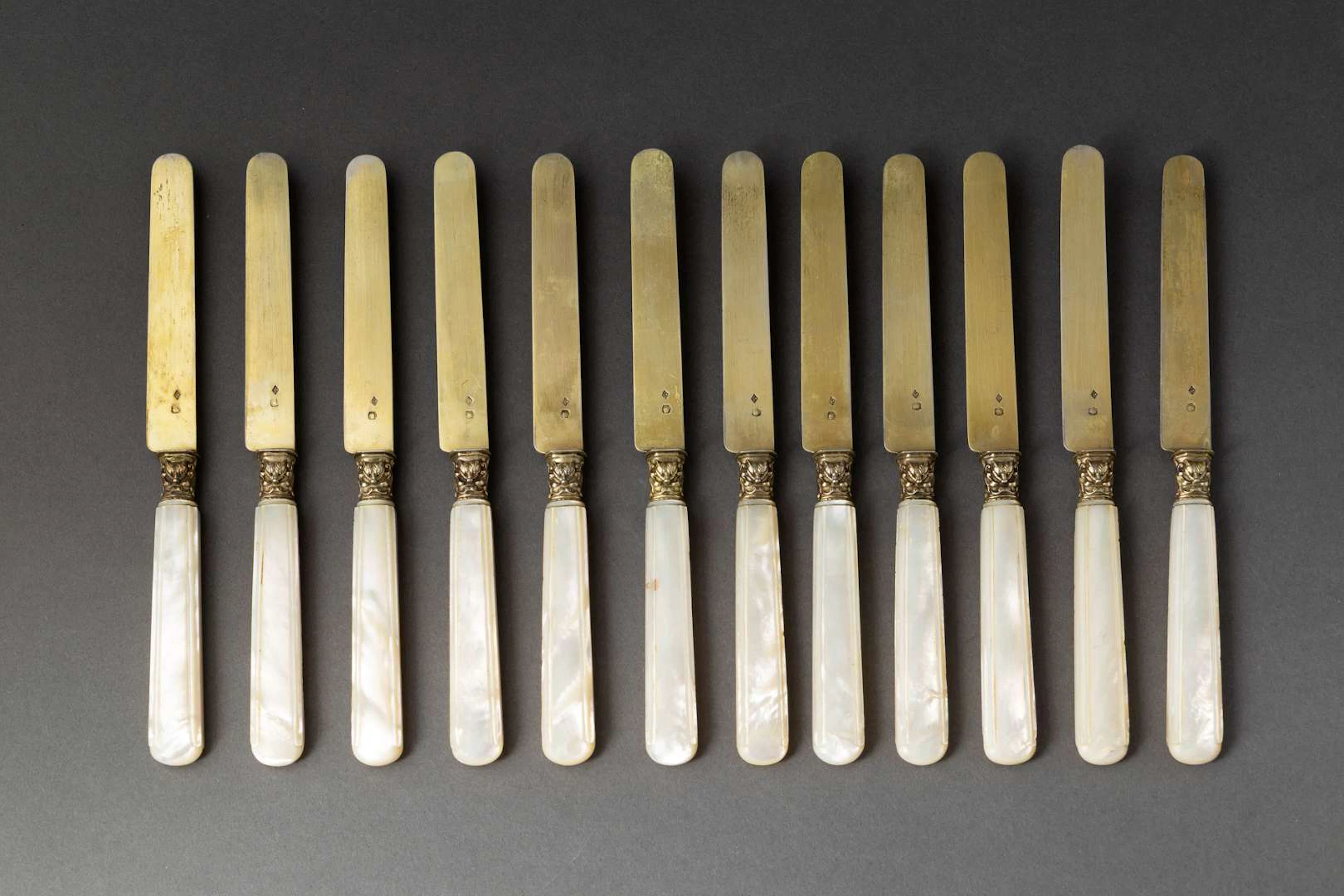TWELVE DESSERT KNIVES