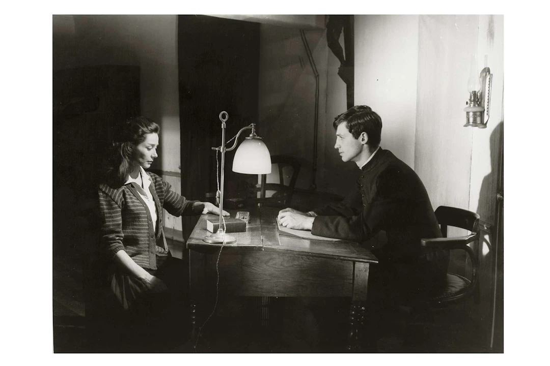 Raymond CAUCHETIER (1920–2021), Léon Morin, Priest. Jean-Pierre Melville.