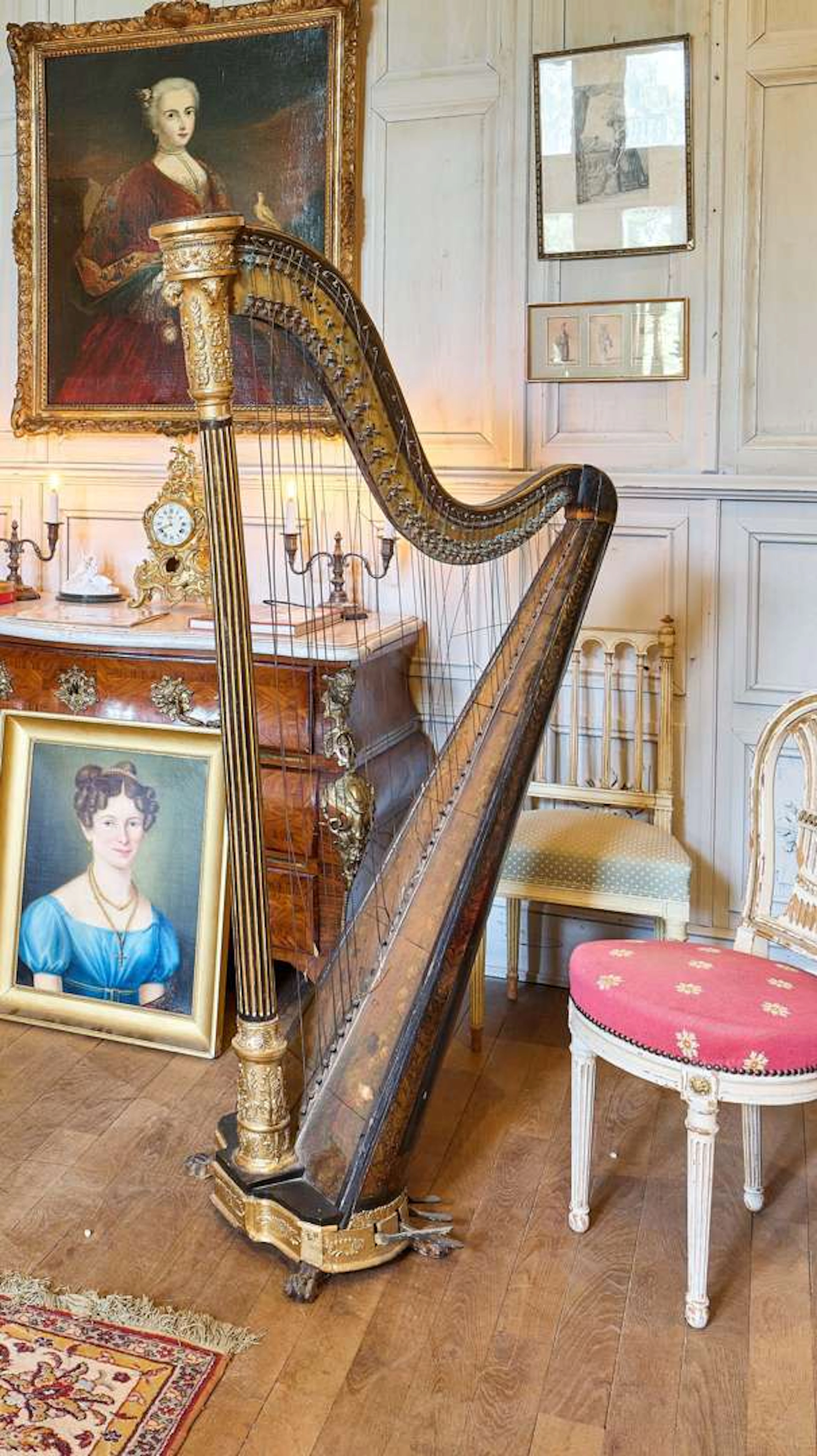 BRIMMEYR, Carved and painted wooden harp