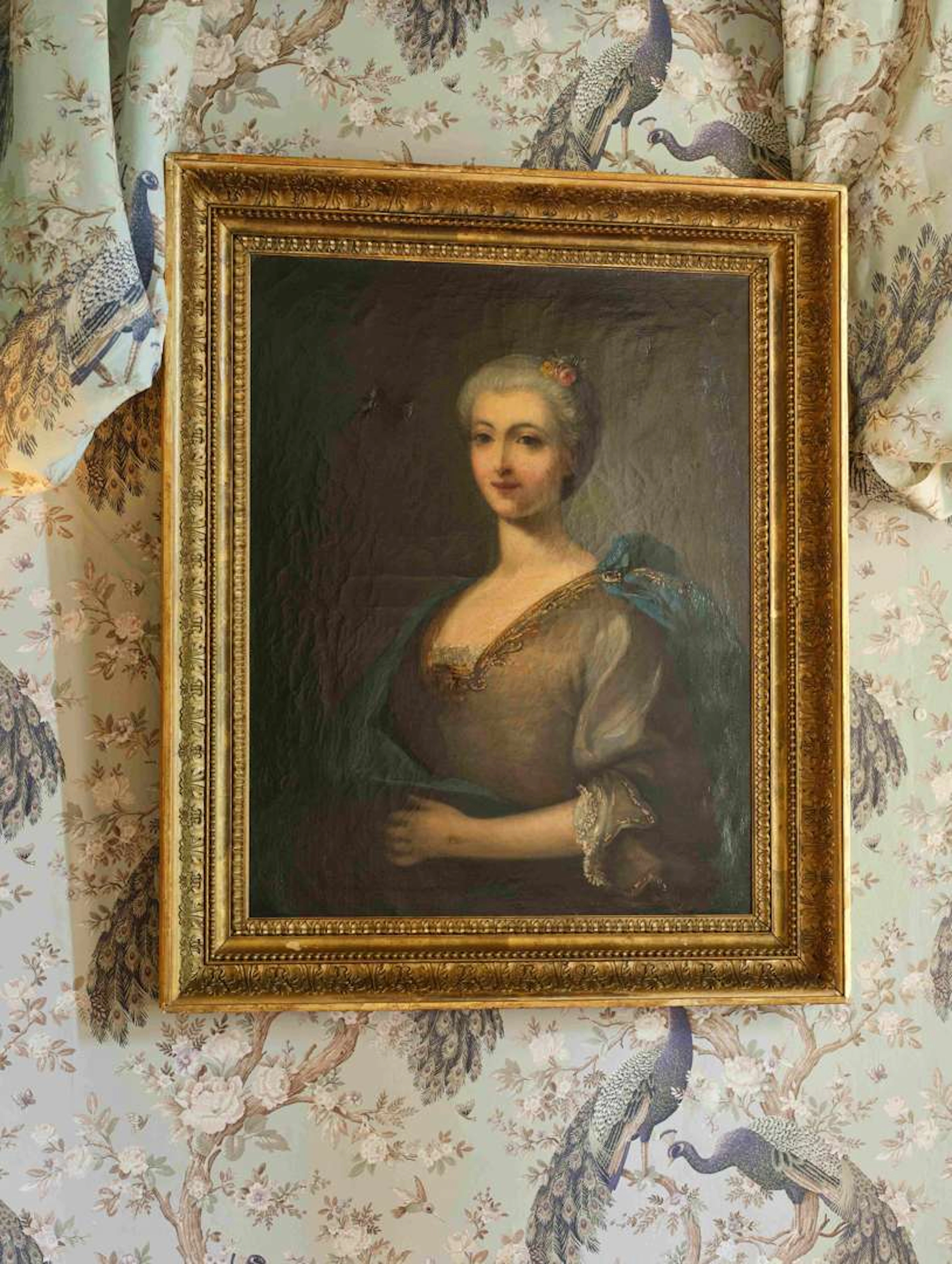 French school of the 18th or 19th century, Portrait of a Woman in a Blue Coat