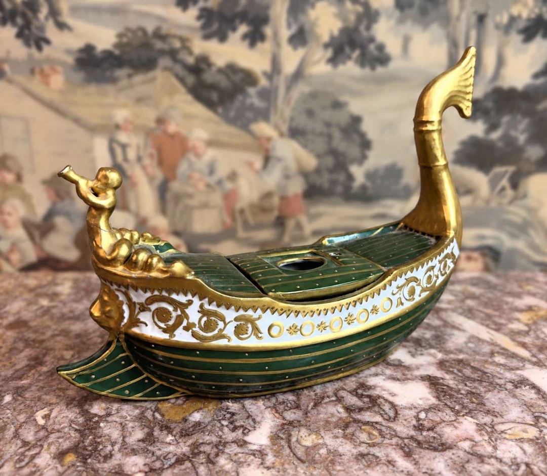 SEVRES, Porcelain ‘vessel-shaped’ potpourri dish