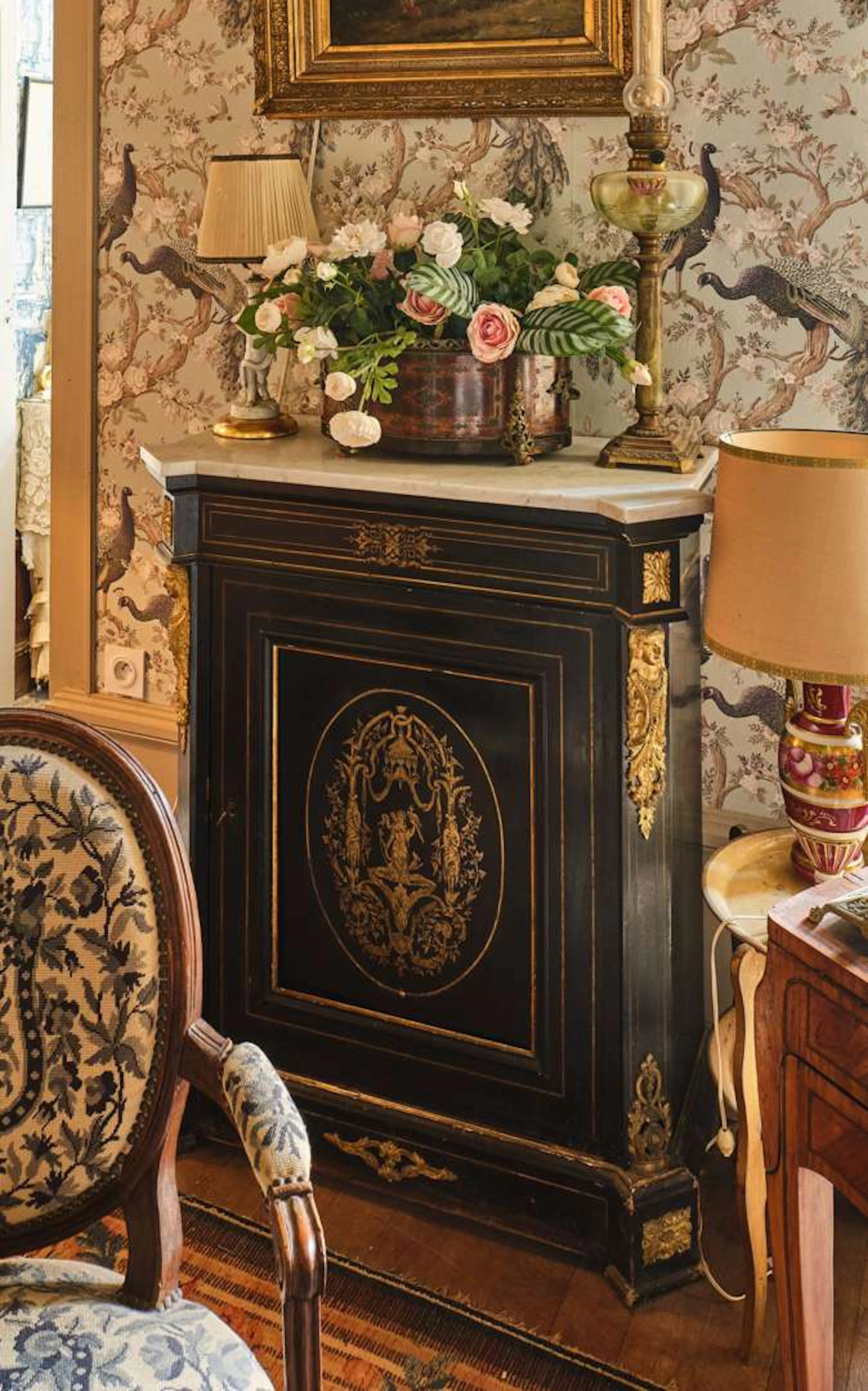 In-between piece of furniture
