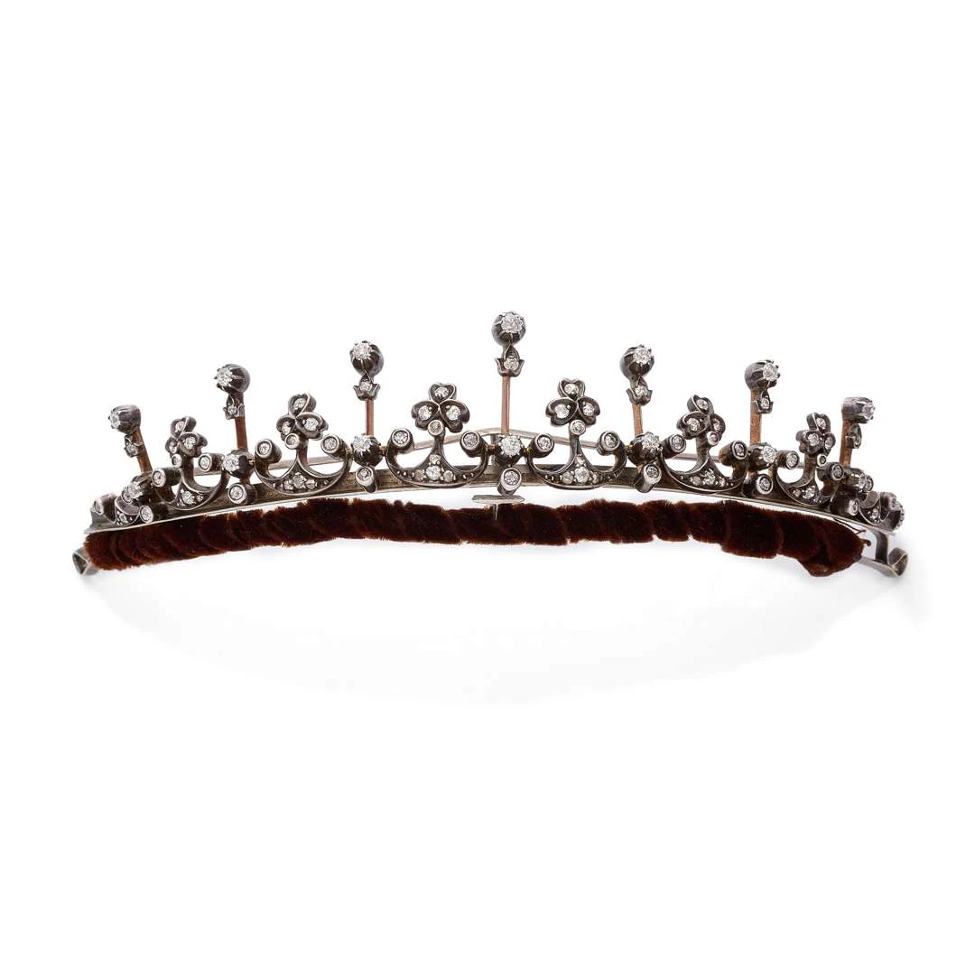 TRANSFORMABLE JEWELLERY, A tiara that can be converted into a necklace