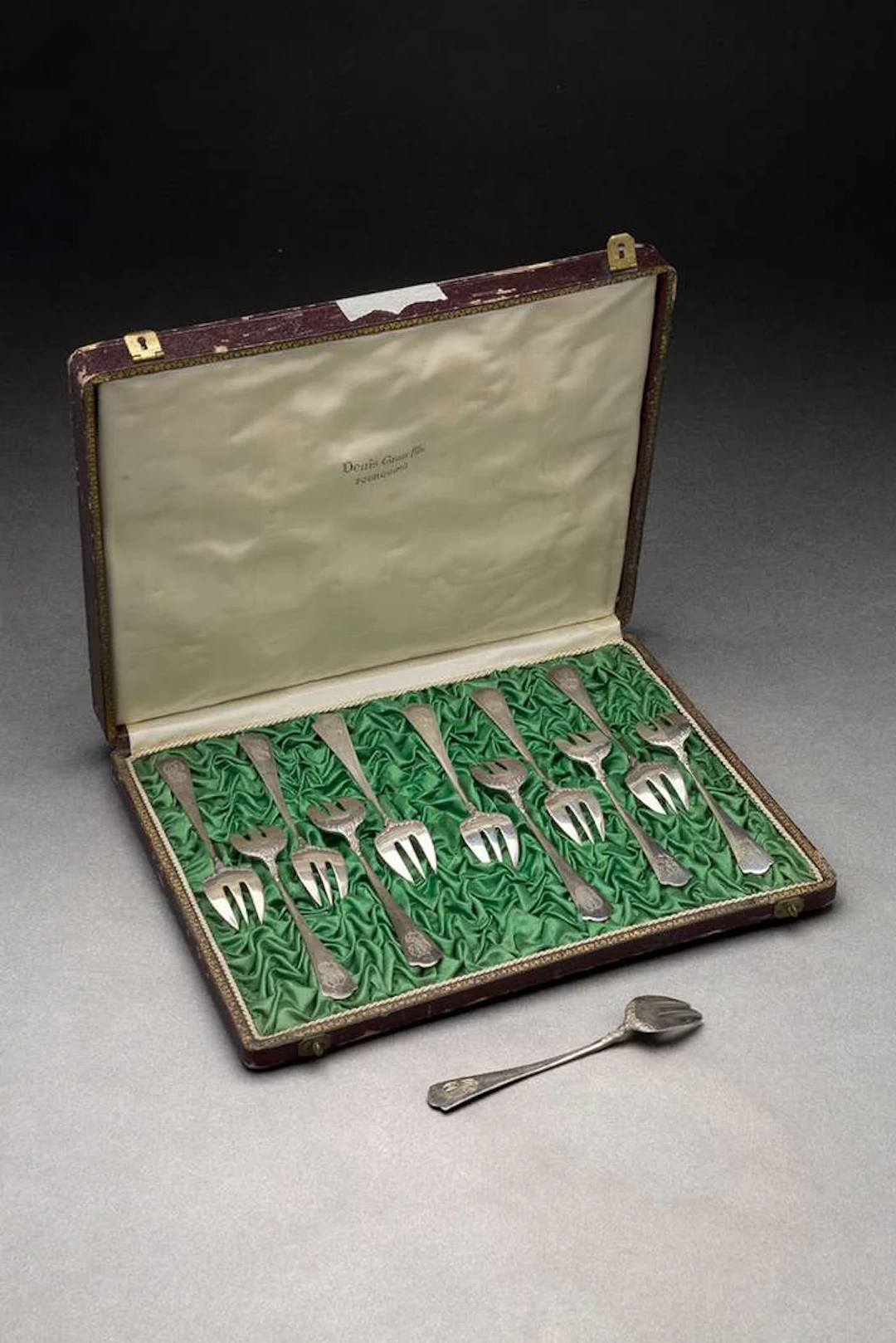 PUIFORCAT, Set of twelve silver oyster forks