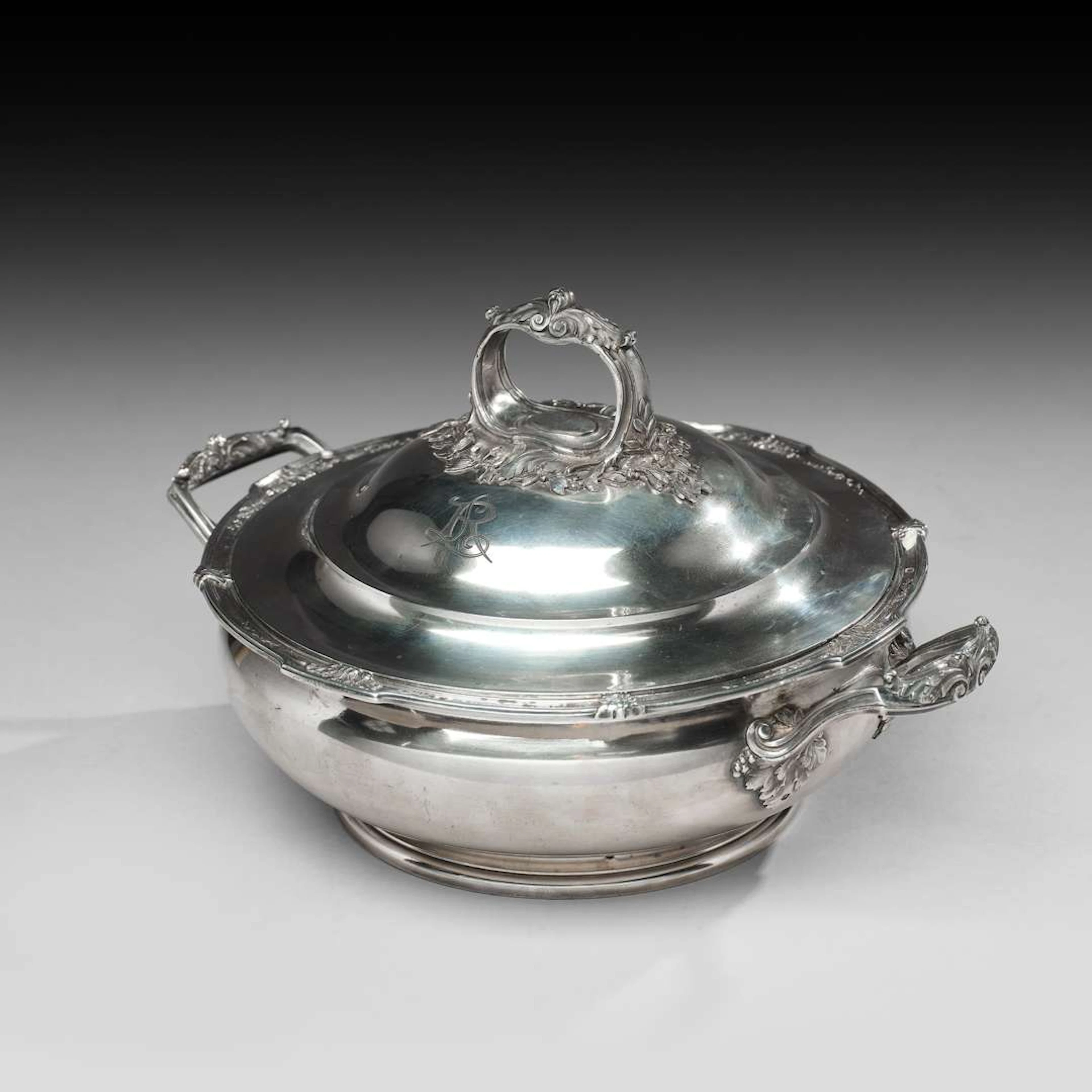 HÉNIN & CO., Silver-plated vegetable dish