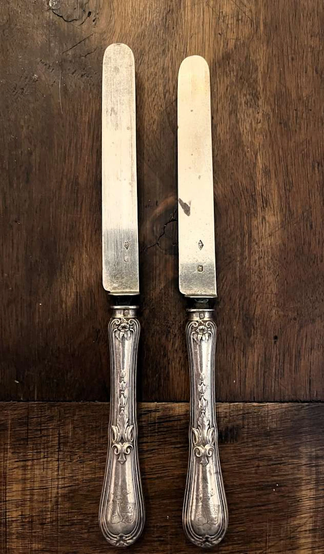 Two knives, silver, first issue