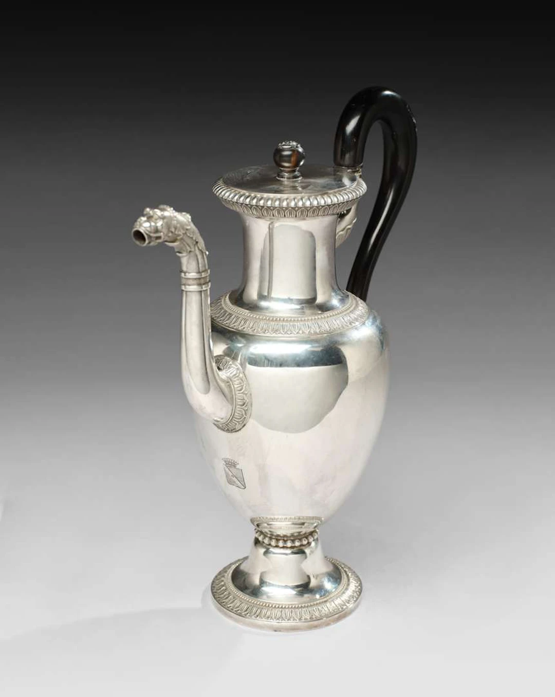 SELFISH JUG WITH WEAPONS