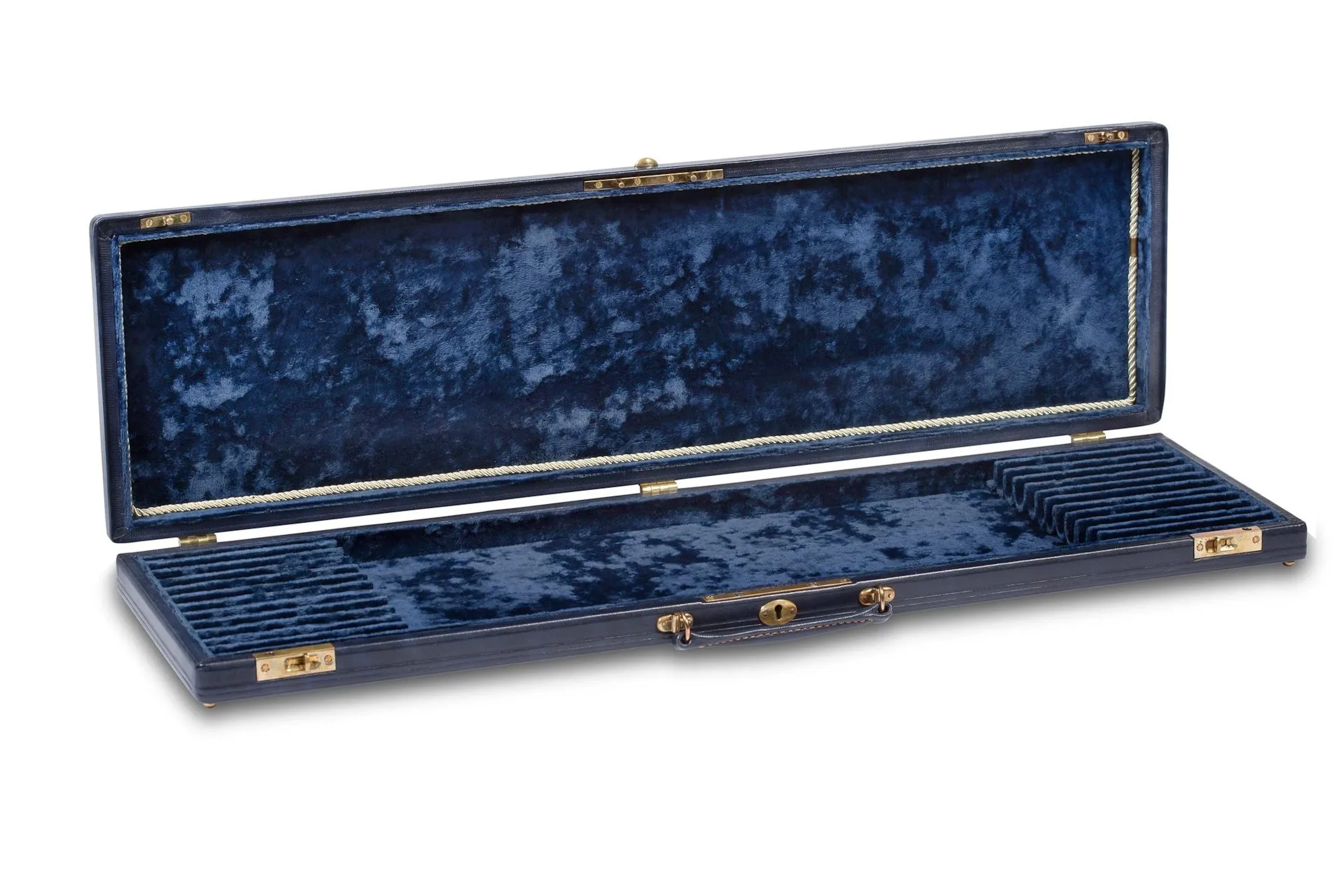 BEAUTIFUL BOW CASE - Lot 100