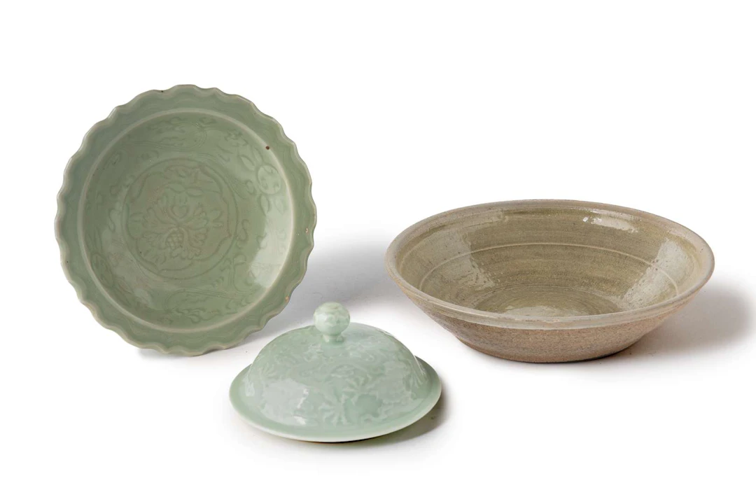 CHINA – set of two celadon dishes (includes a mismatched lid)