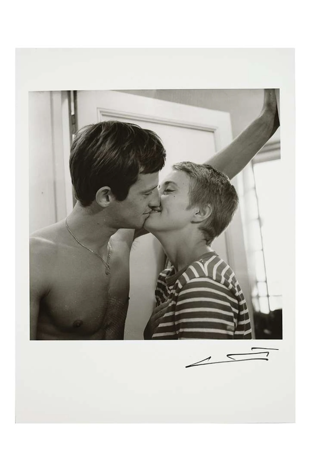 Raymond CAUCHETIER (1920–2021), Breathless, Jean-Luc Godard. The Kiss