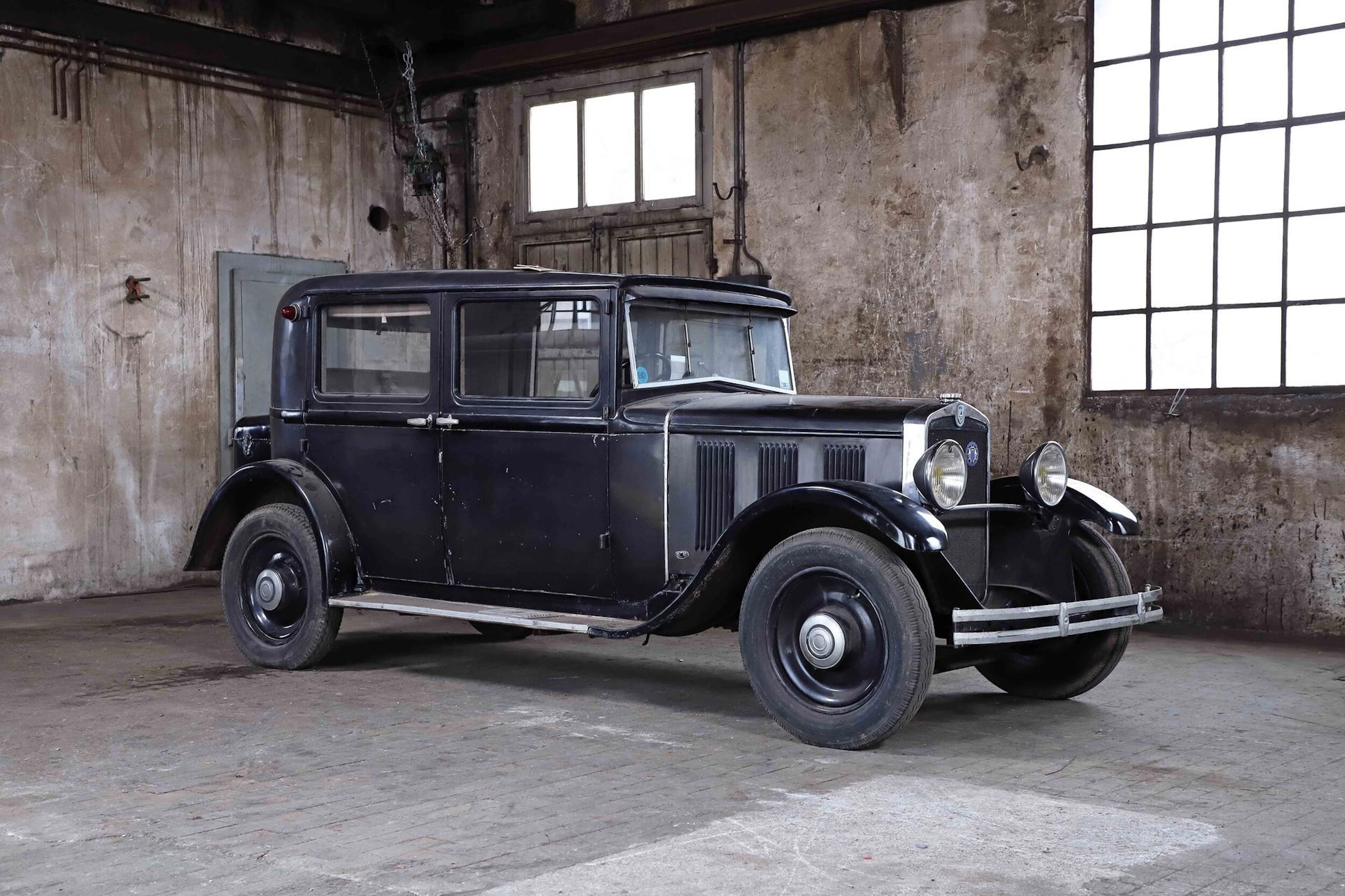 1931 - Berliet VIL Conduite Intérieure - Lot 82