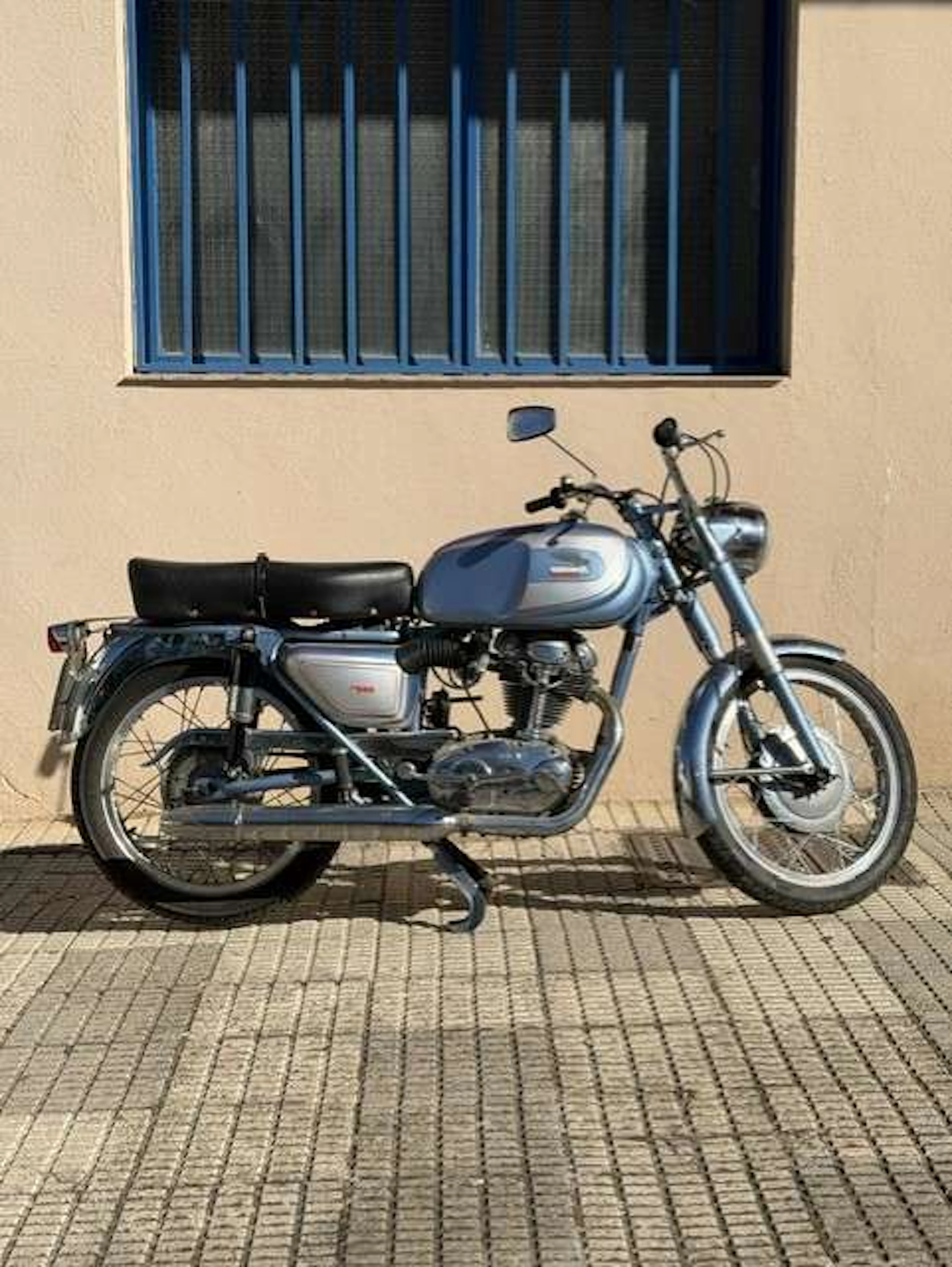 1963 – Ducati 250 De Luxe, Chassis No. 90164 Engine No. MD89309MD