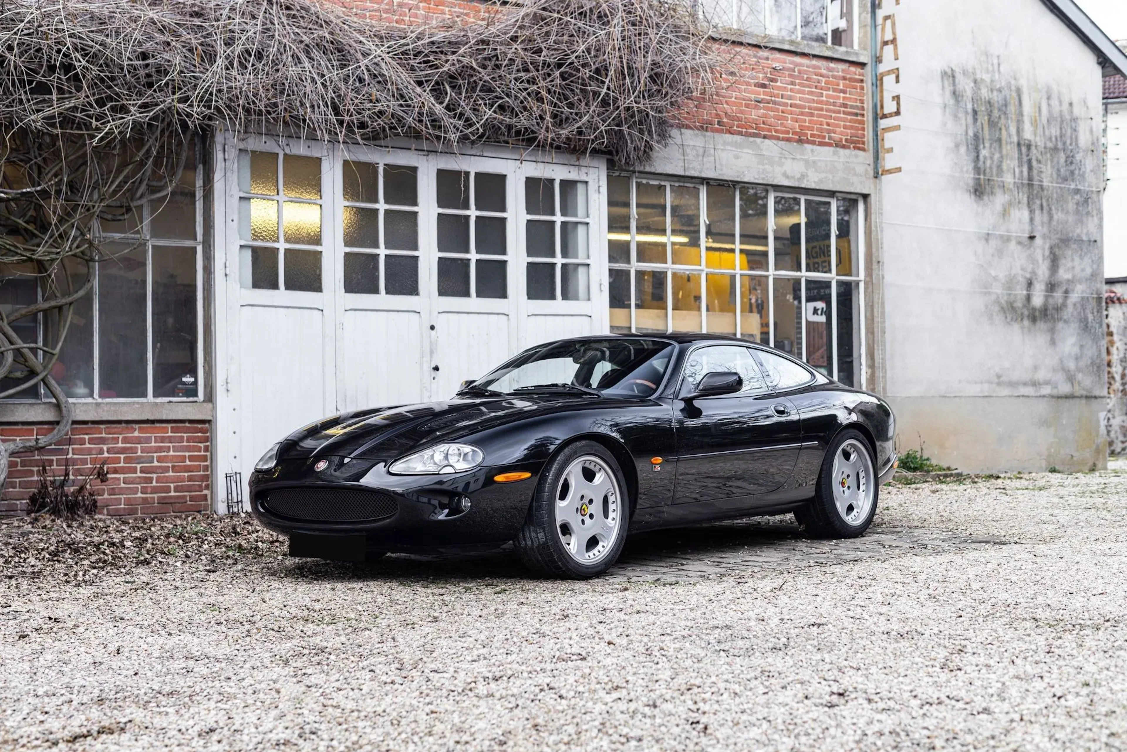 1999 - Jaguar XKR - Lot 28