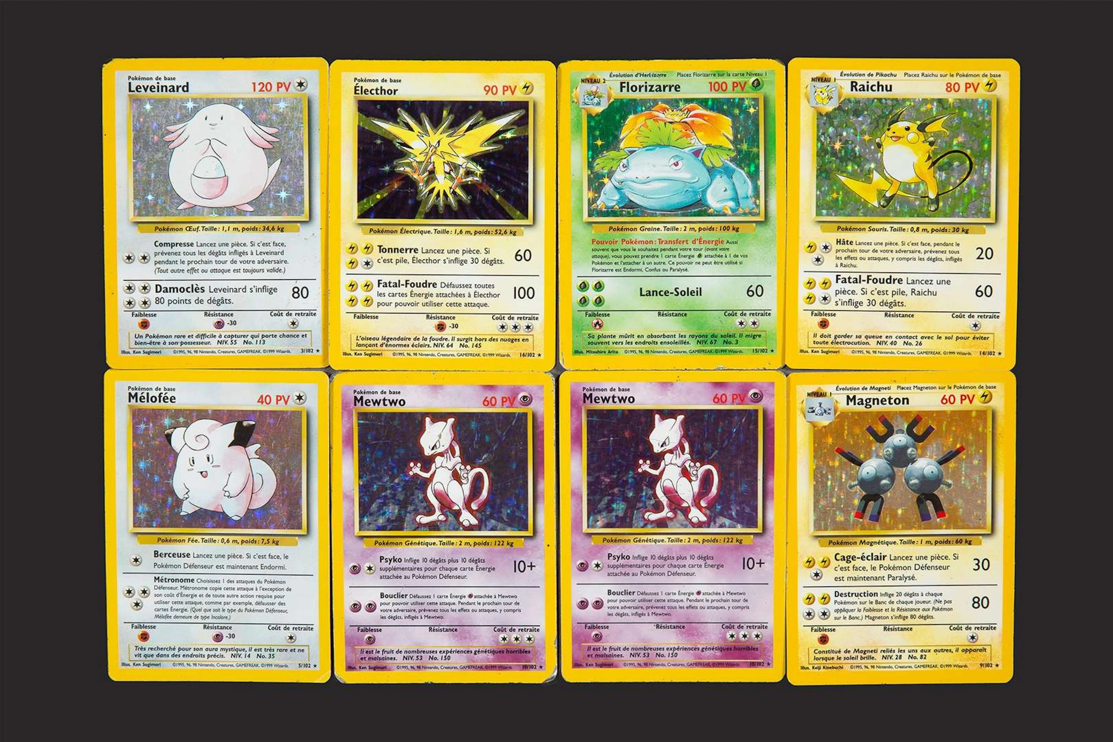 Pokémon: 15 holographic cards