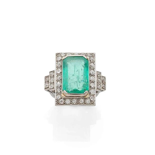 “ART DECO” RING, Art Deco platinum frame