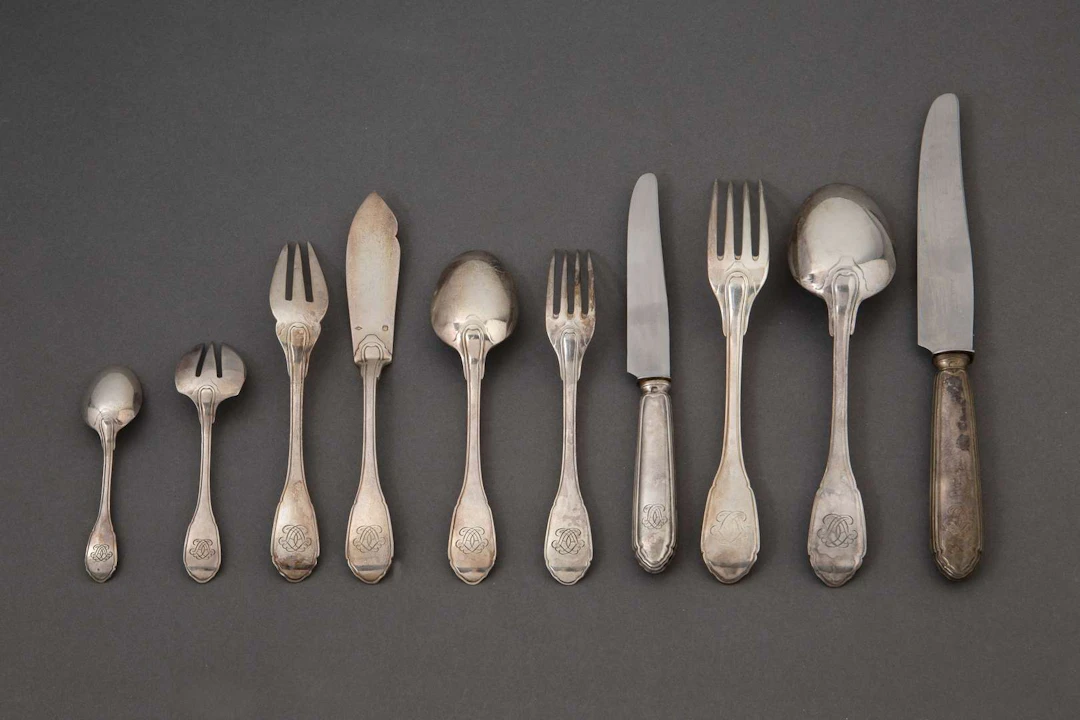 HENRI LAPPARRA, Silver cutlery set, filets design.