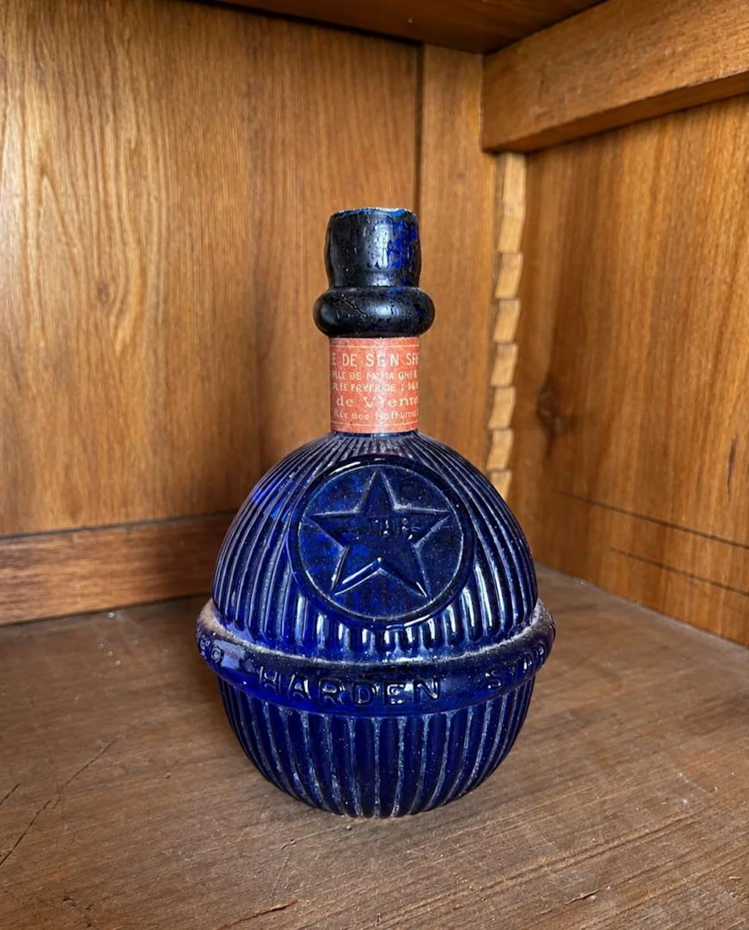 [FIRE EXTINGUISHING GRENADES], Set of fire-extinguishing grenades