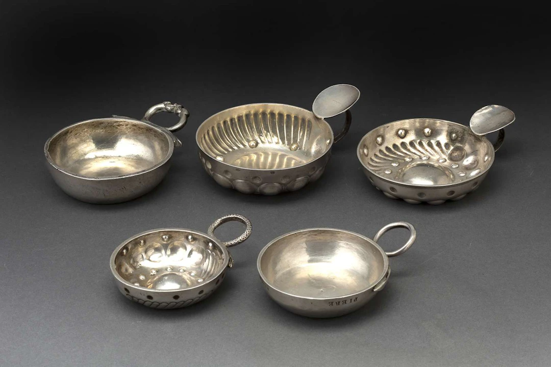 FIVE TASTEVINS