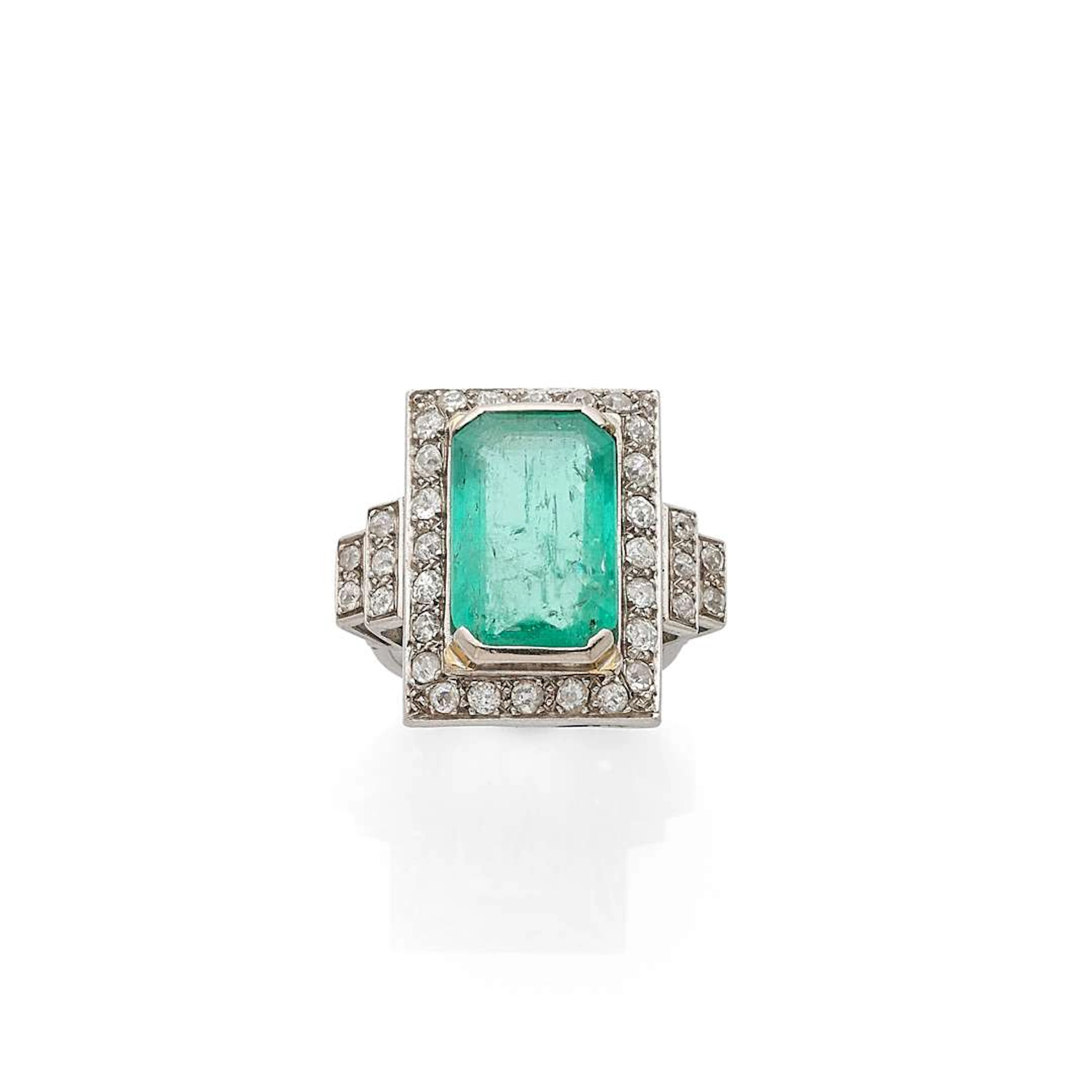 “ART DECO” RING, Art Deco platinum frame