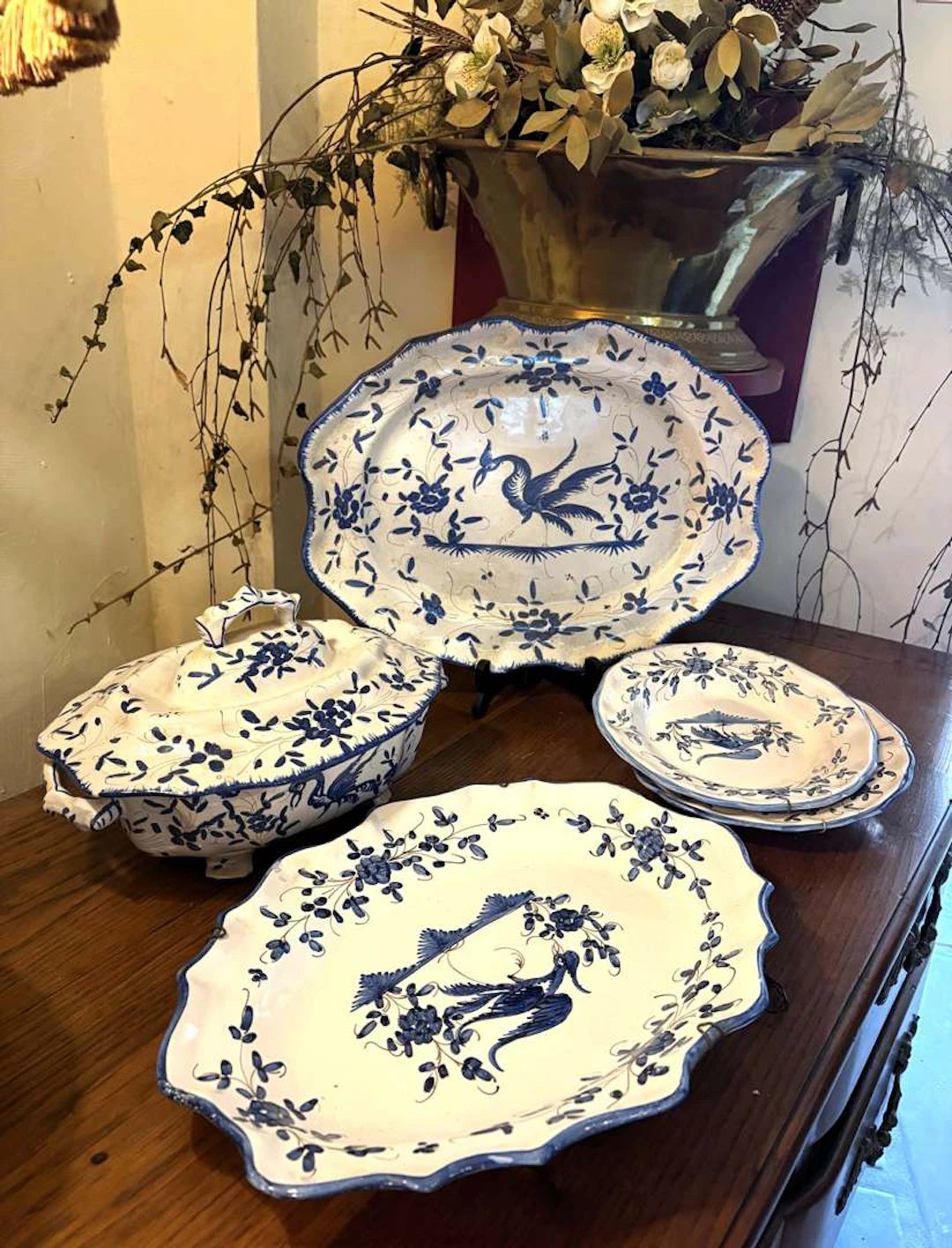 [MOUSTIERS], A collection of Moustiers earthenware and pieces in the
