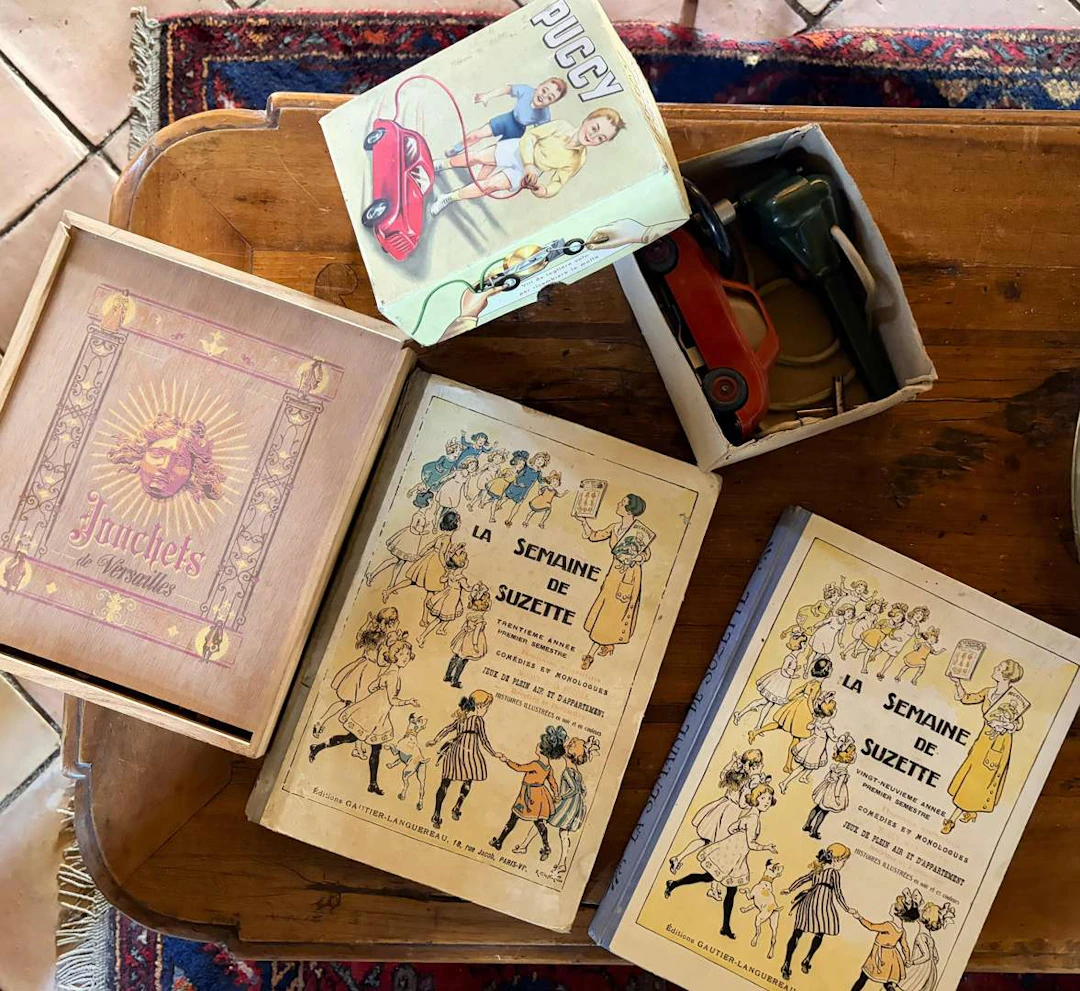 [ANTIQUE GAMES AND BOOKS], Lot