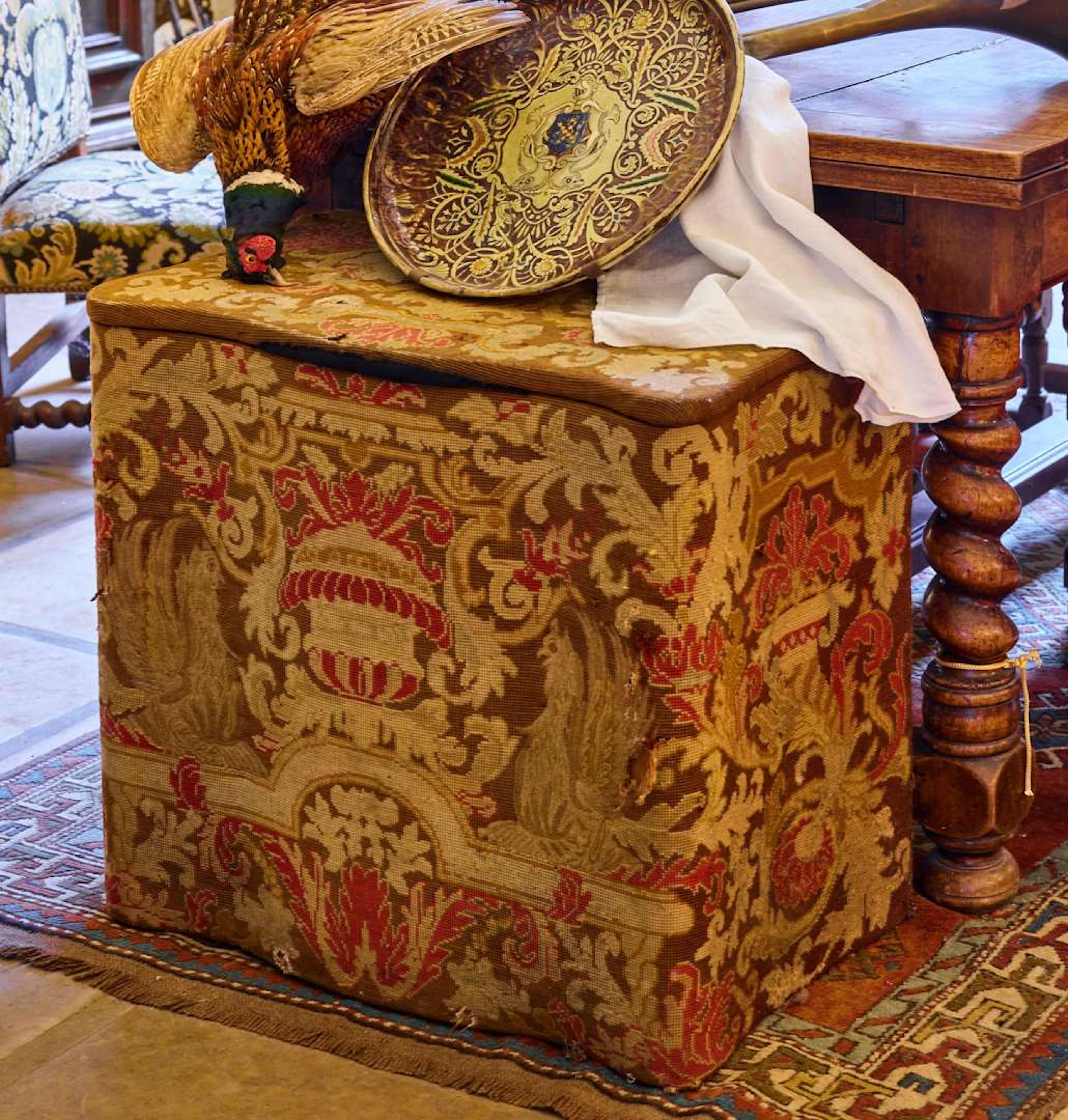 Chest, upholstered