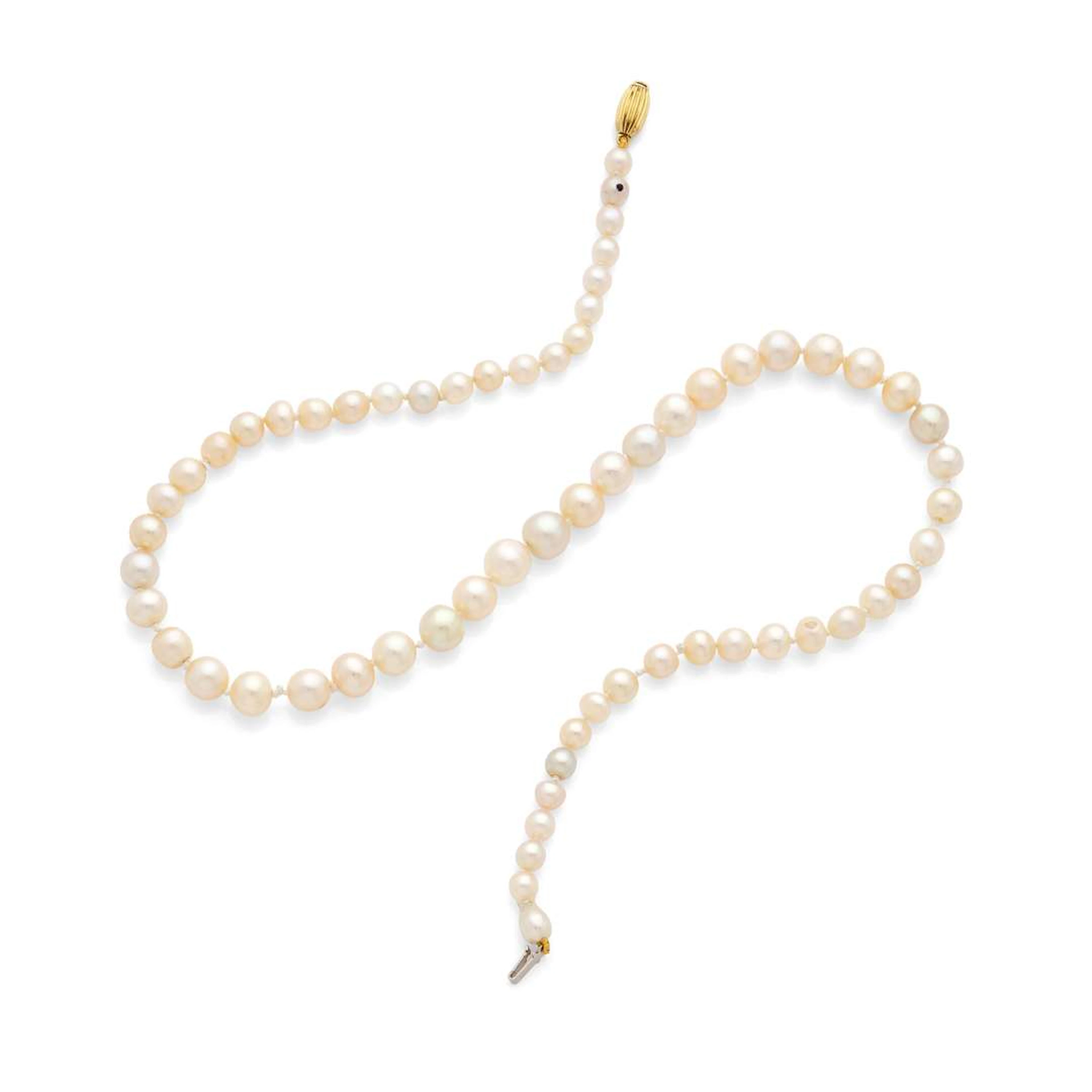 ‘FINE PEARLS’ NECKLACE