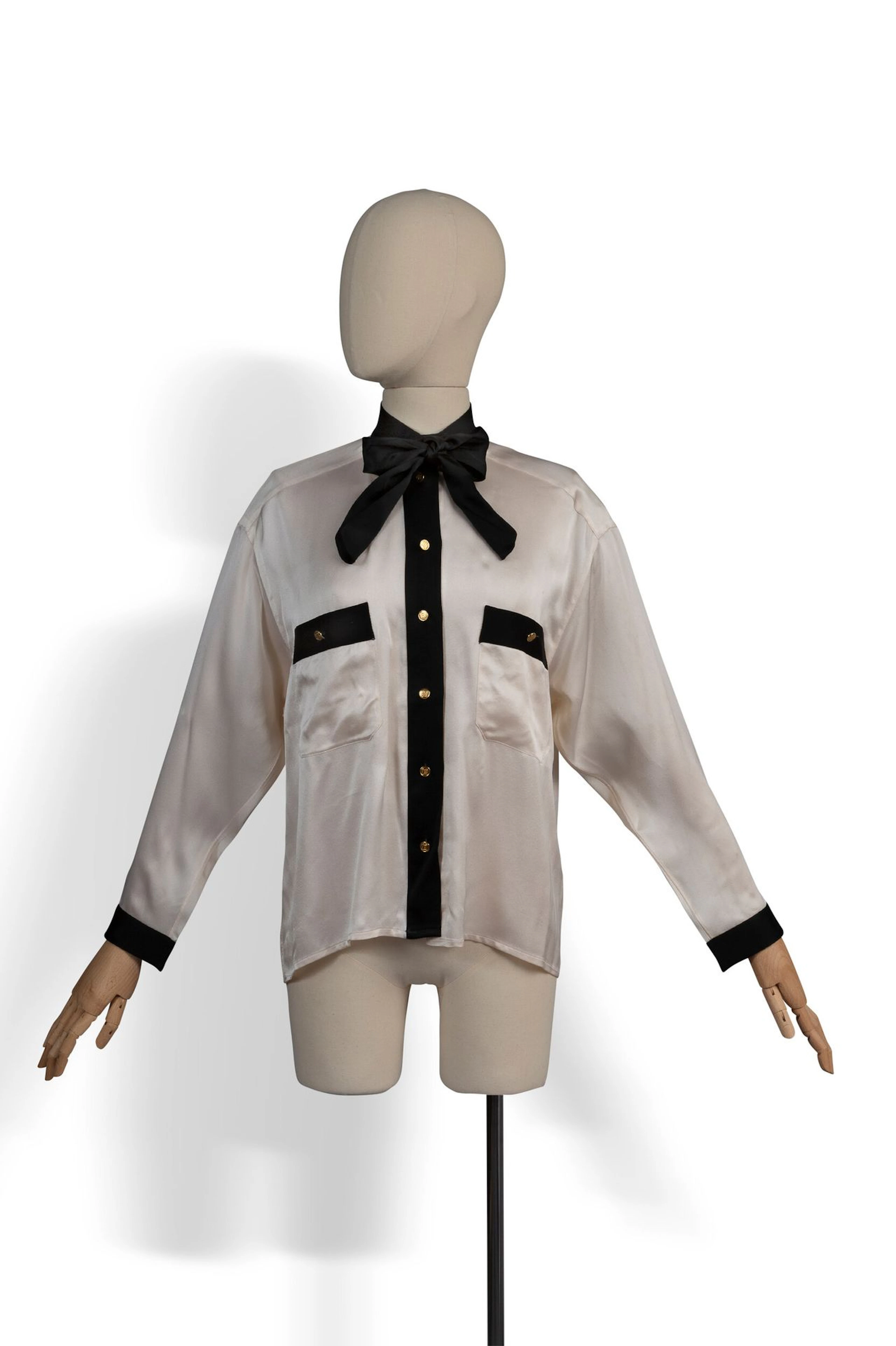 CHANEL - Lot 373