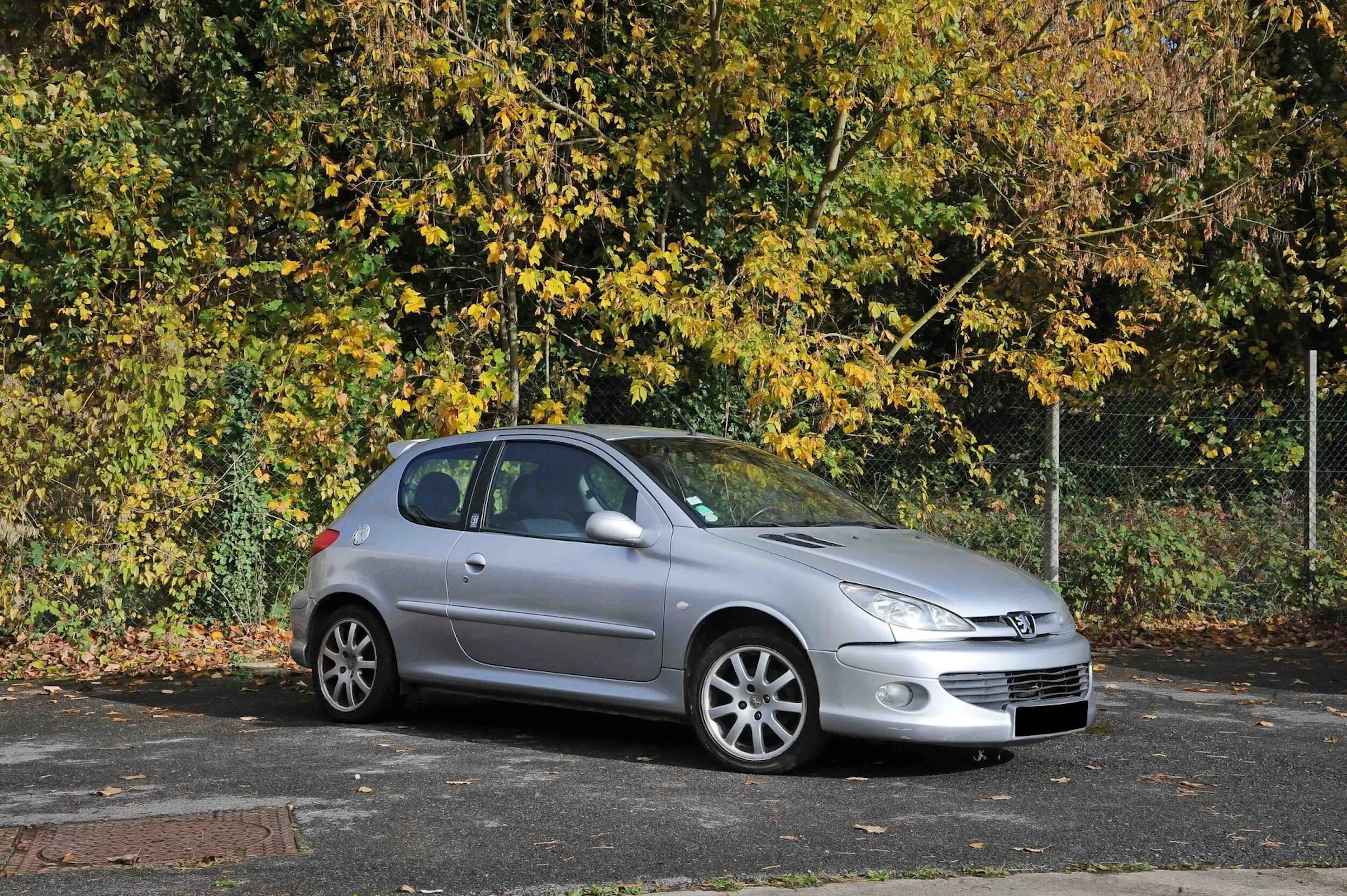 1999 - PEUGEOT 206 GT - Lot 139