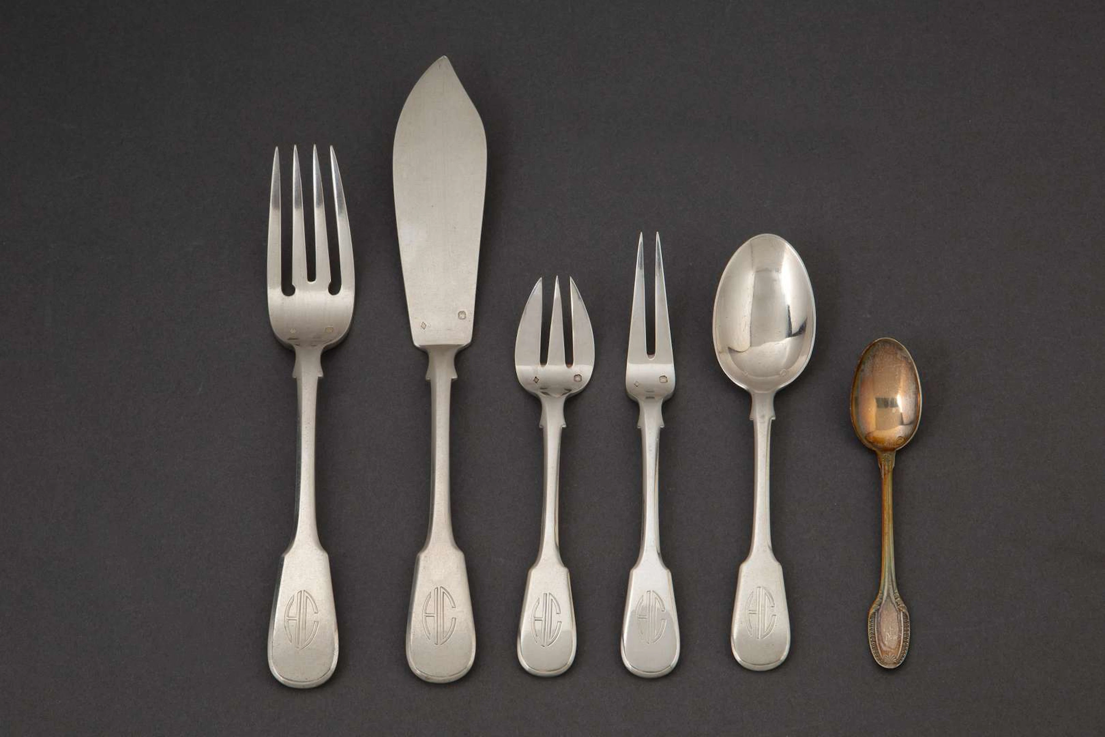 PUIFORCAT, Silver household set in the Uniplat style