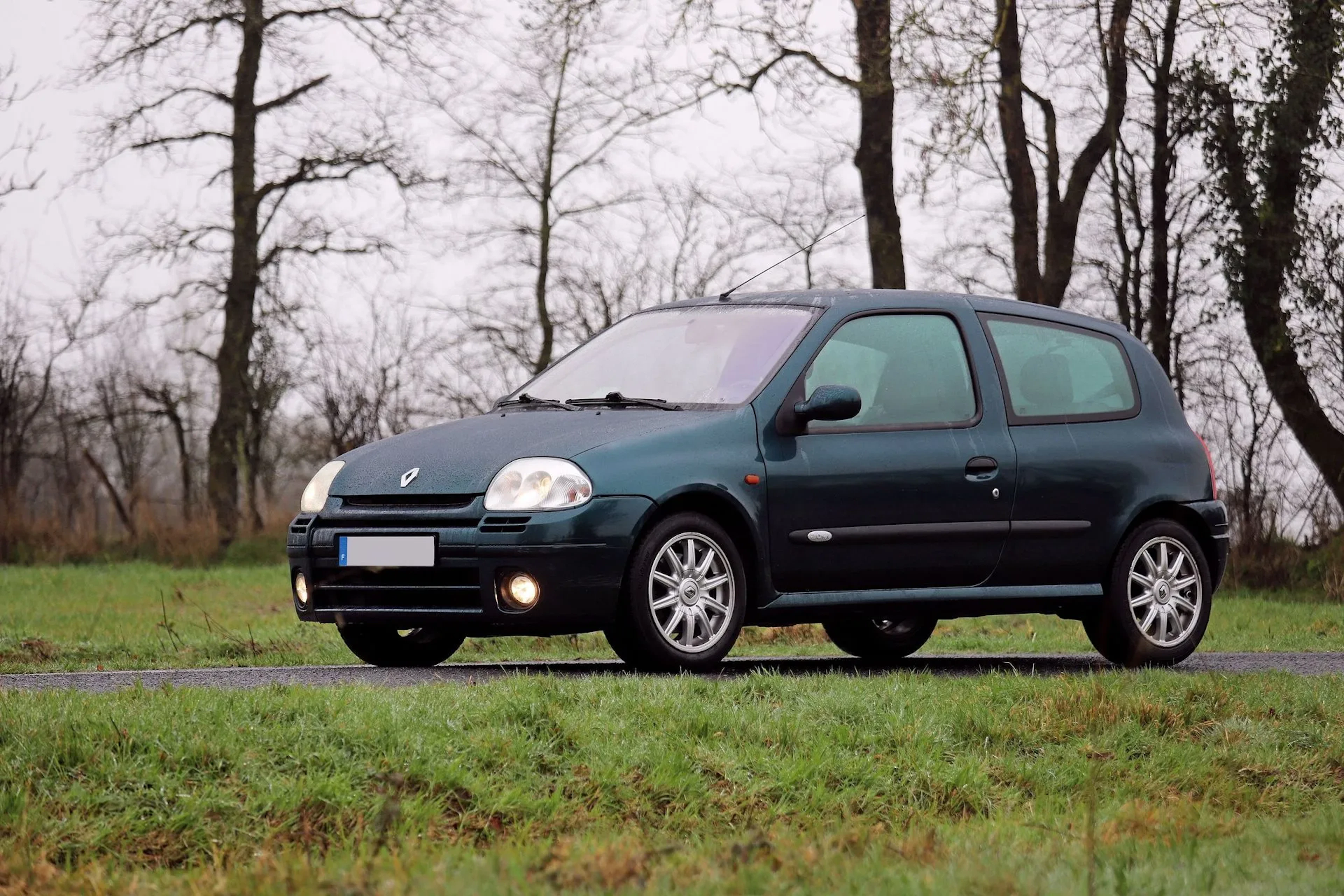 2001 - Renault Clio RS Limited - Lot 106