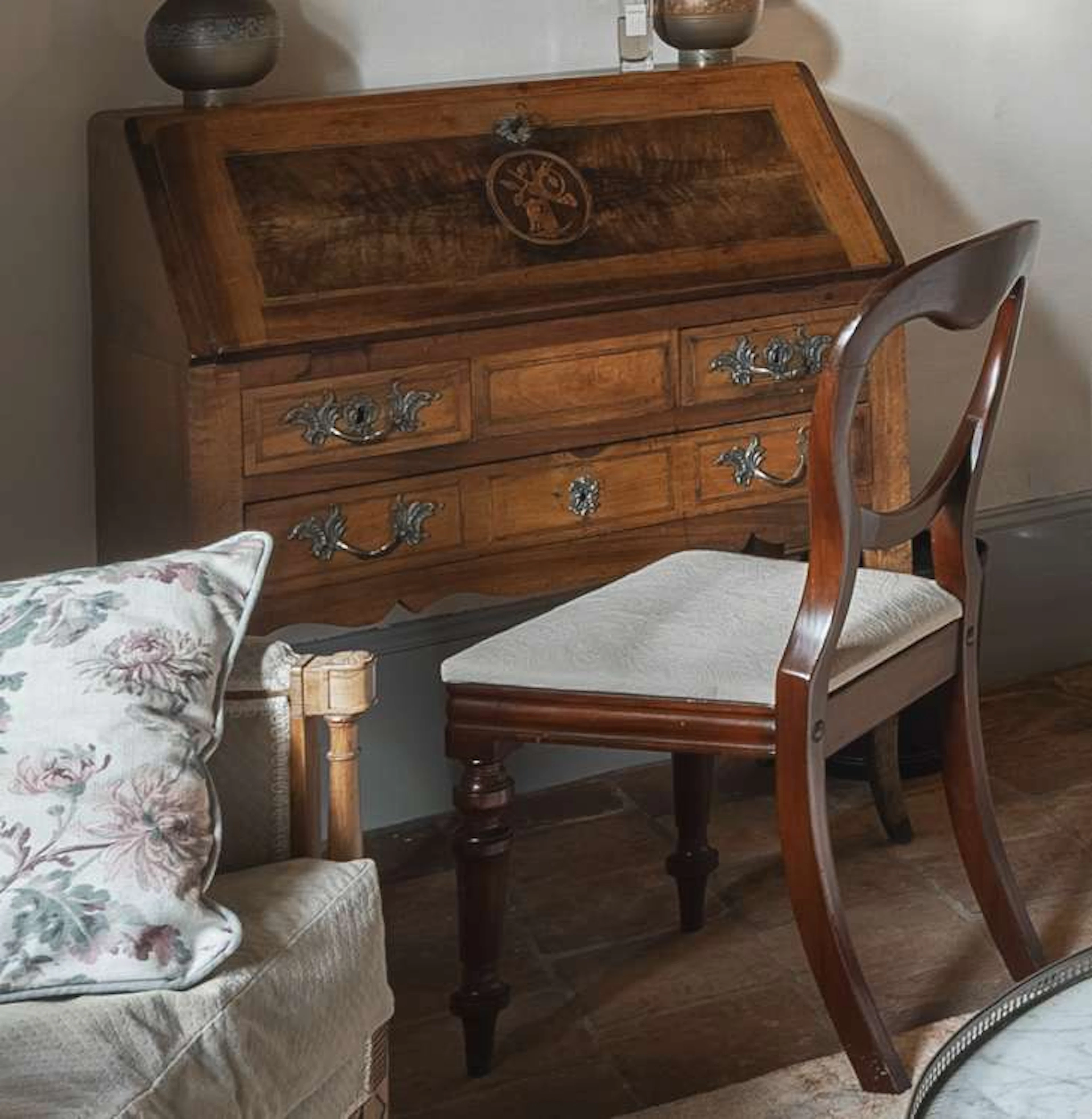 Commode scribanne