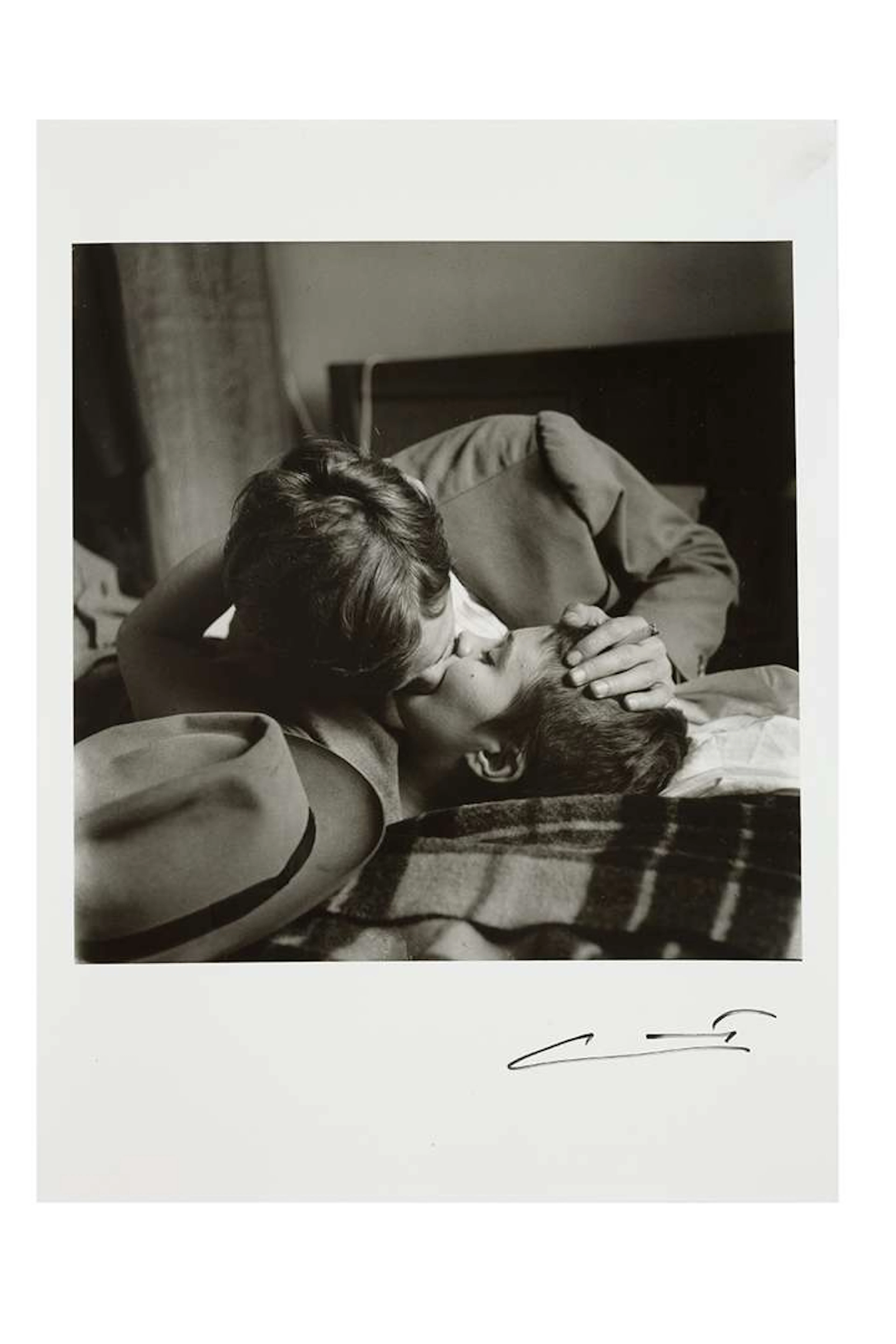Raymond CAUCHETIER (1920–2021), Breathless, Jean-Luc Godard. The Kiss