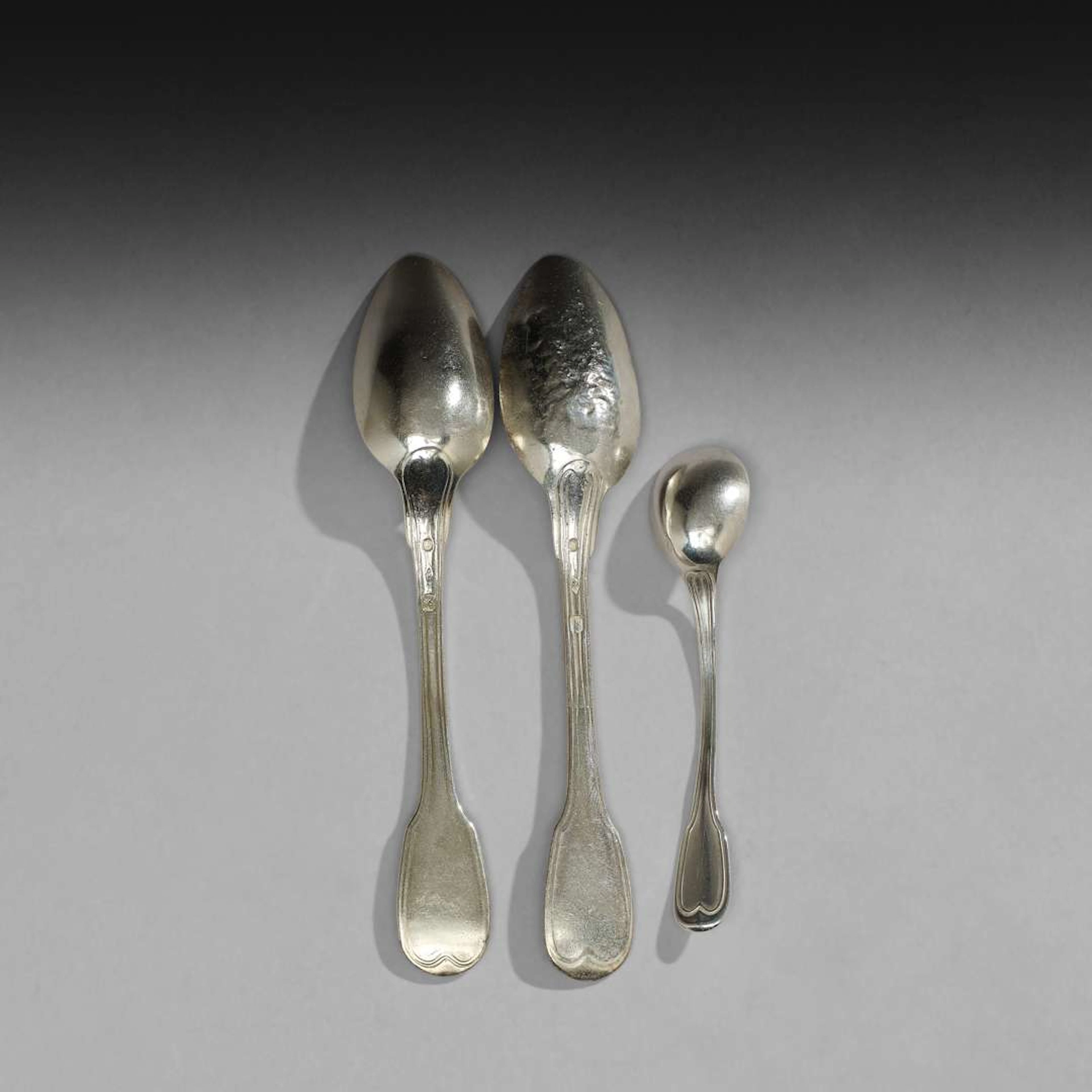 SMALL AMOUNT TO BE ATTACHED TO //20 // THREE SPOONS