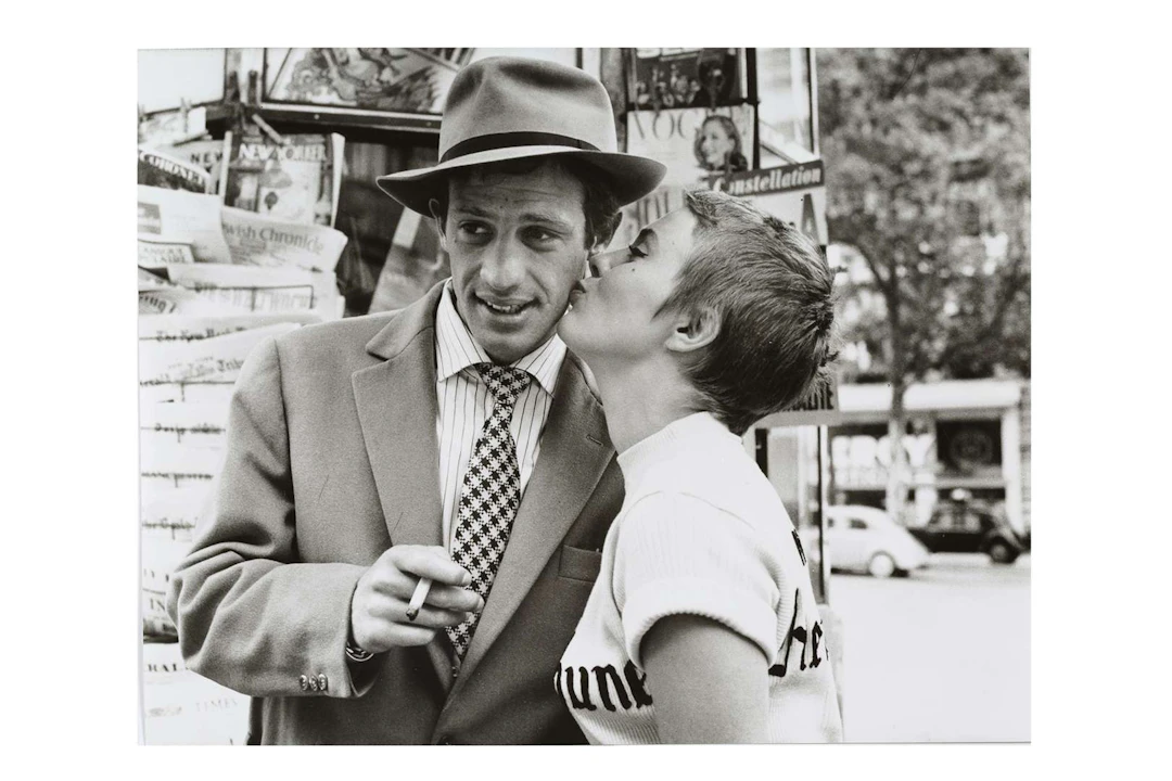 Raymond CAUCHETIER (1920–2021), Breathless, Jean-Luc Godard. The Kiss