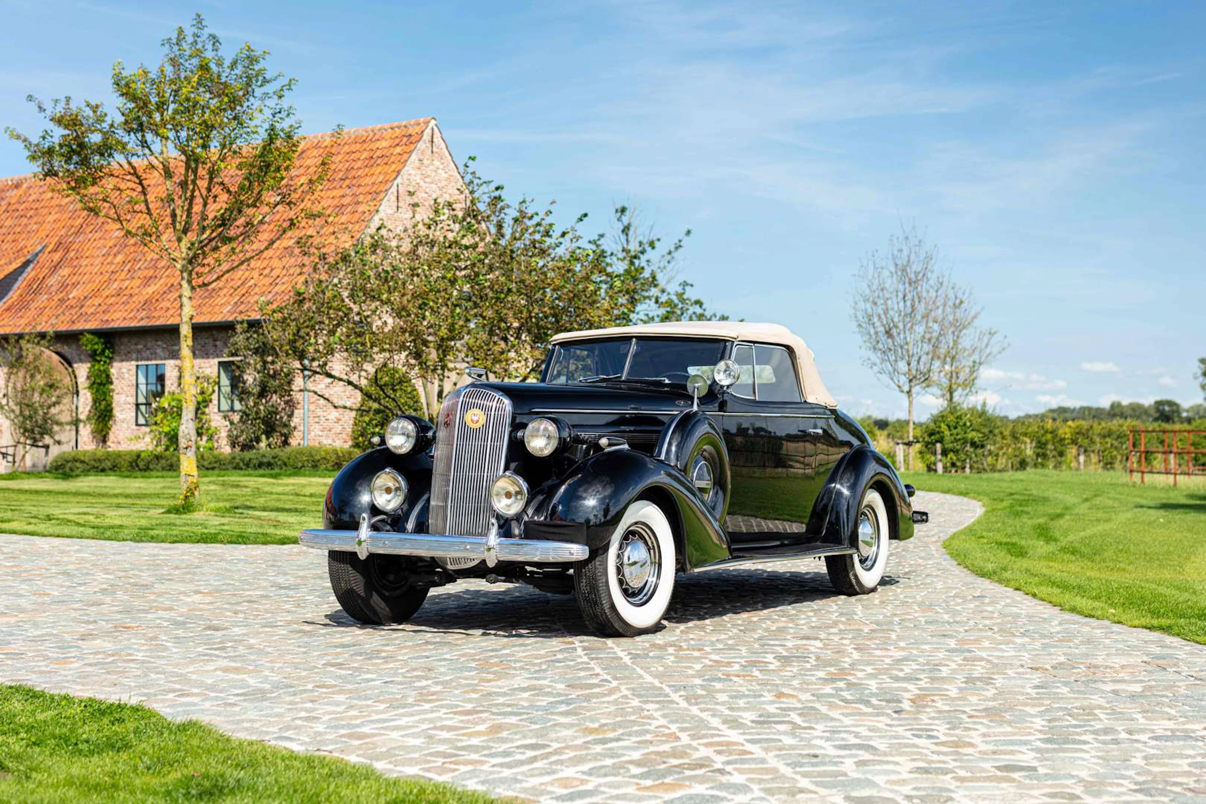1936 – Buick Series 66C Century Convertible, Chassis No. 2891621 Luxembourg