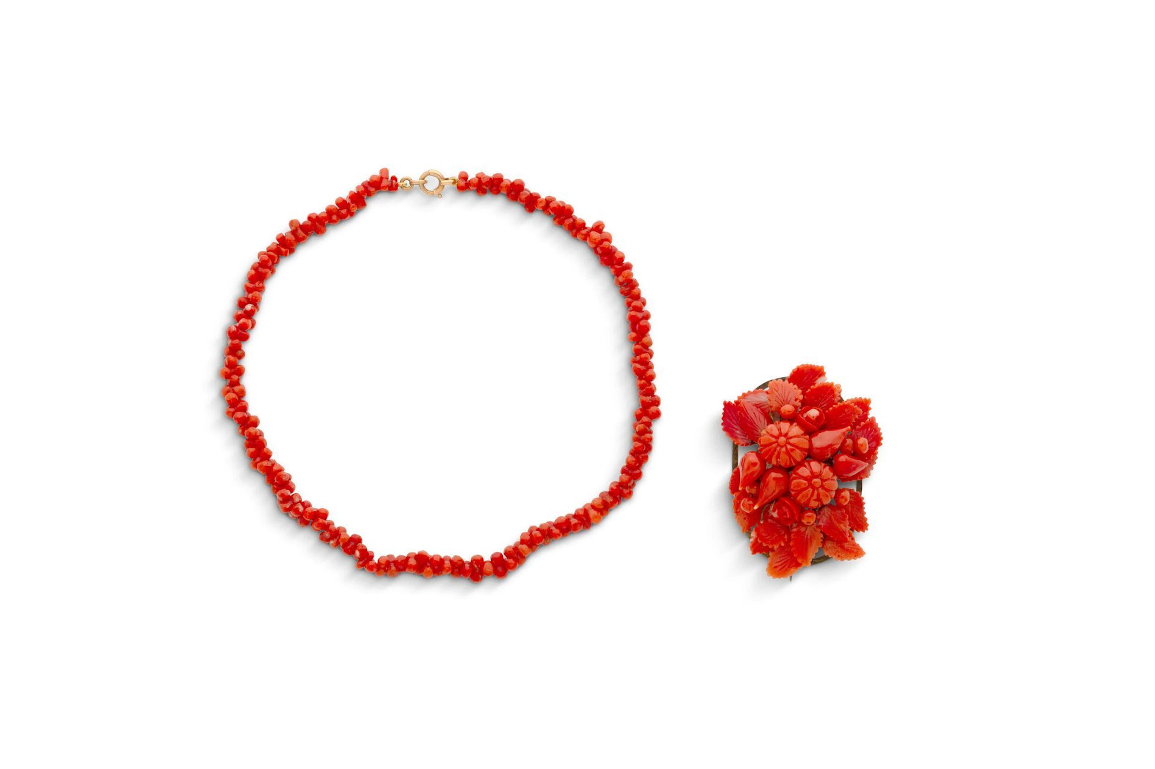 Coral" set - Lot 220