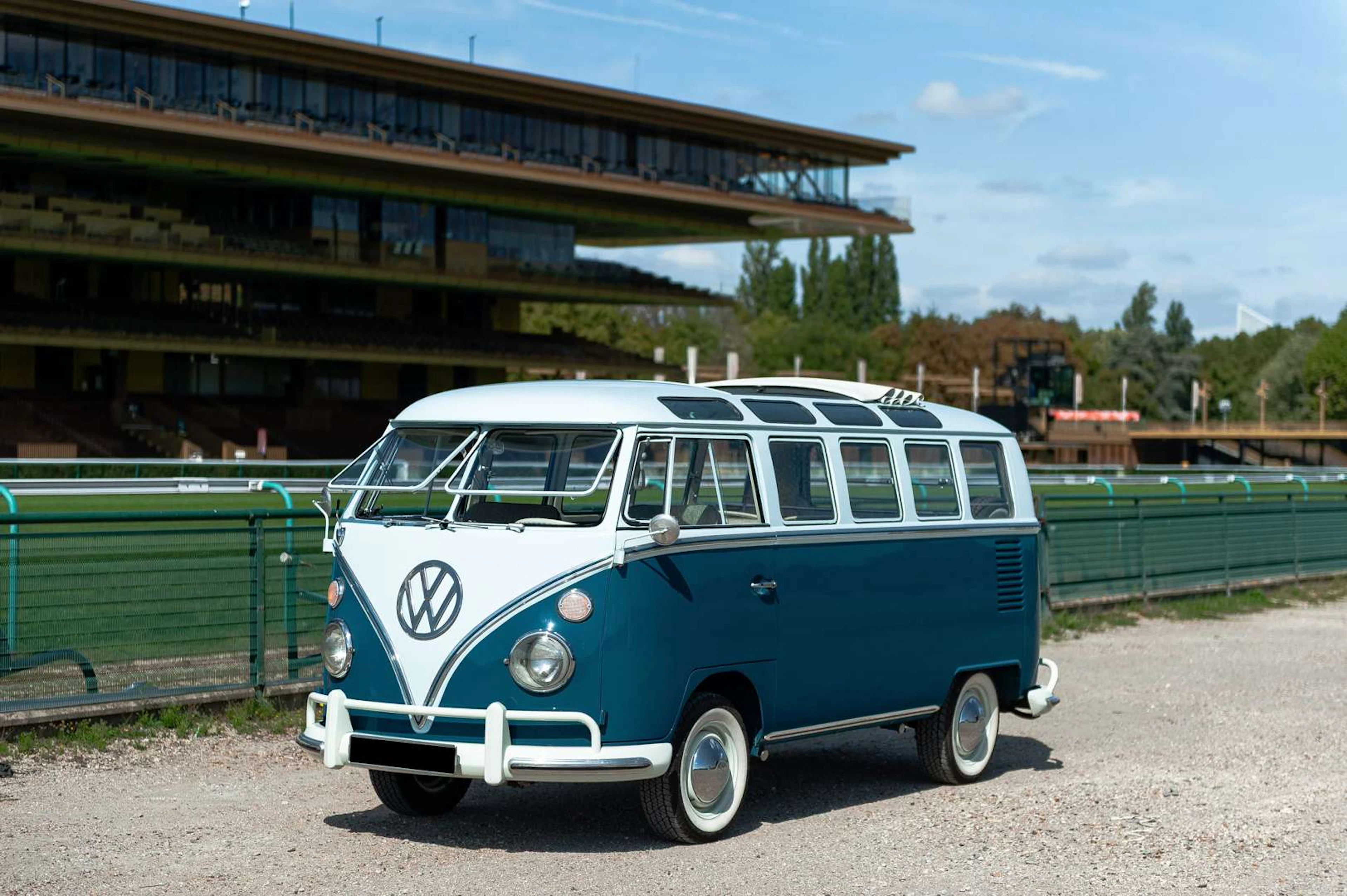 1965 – Volkswagen Combi ‘21 windows’, Chassis No. 255080321 French