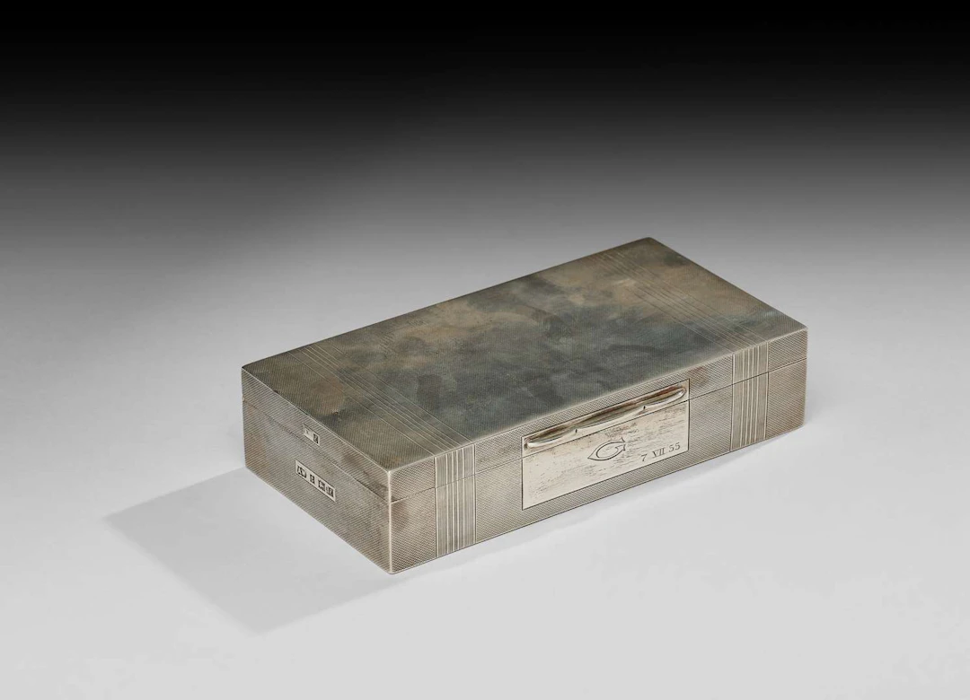 TOBACCO BOX