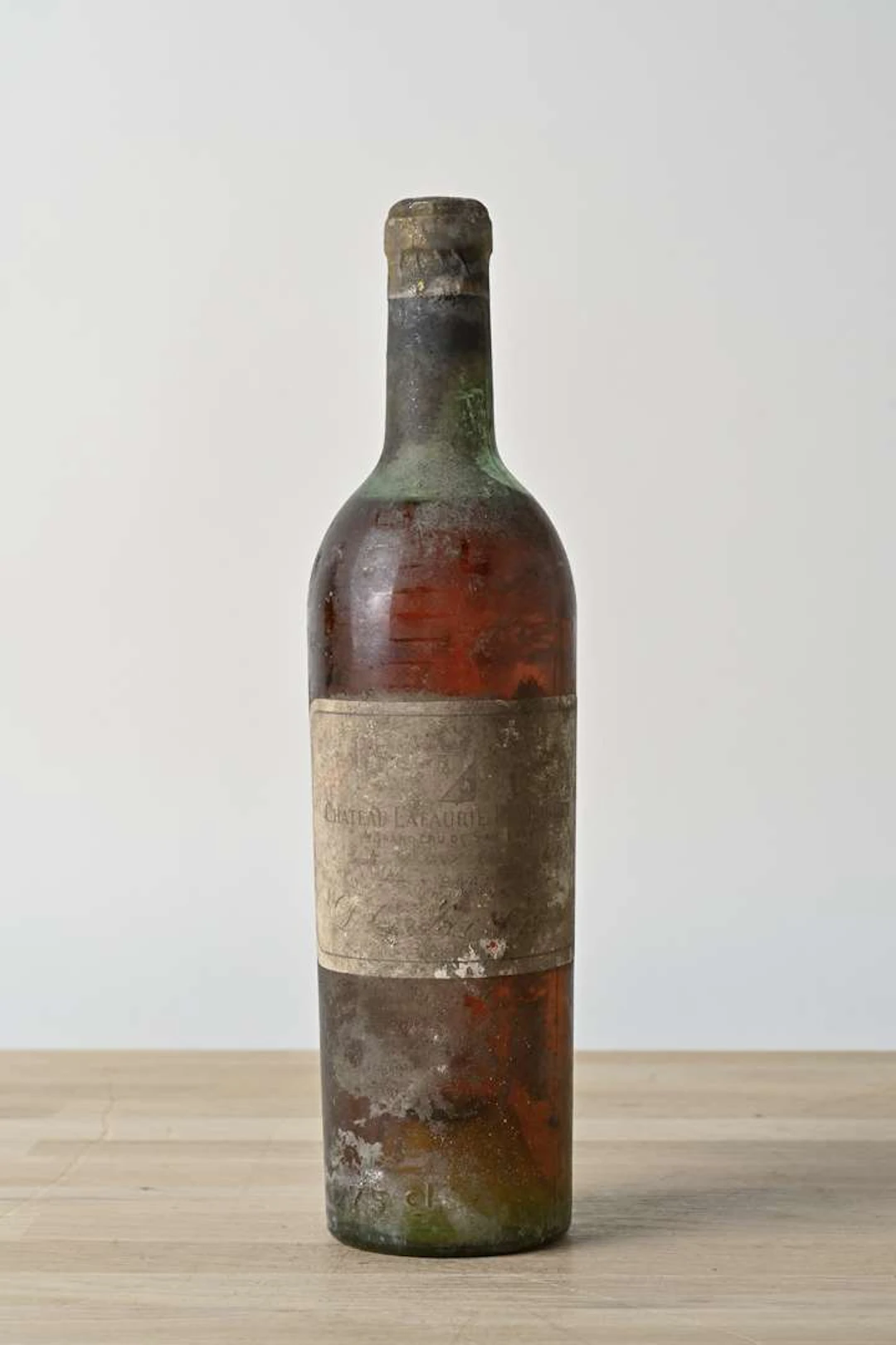 Château Lafaurie-Peyraguey, Lot de vins (Haut Brion, Mouton Rothschild…)