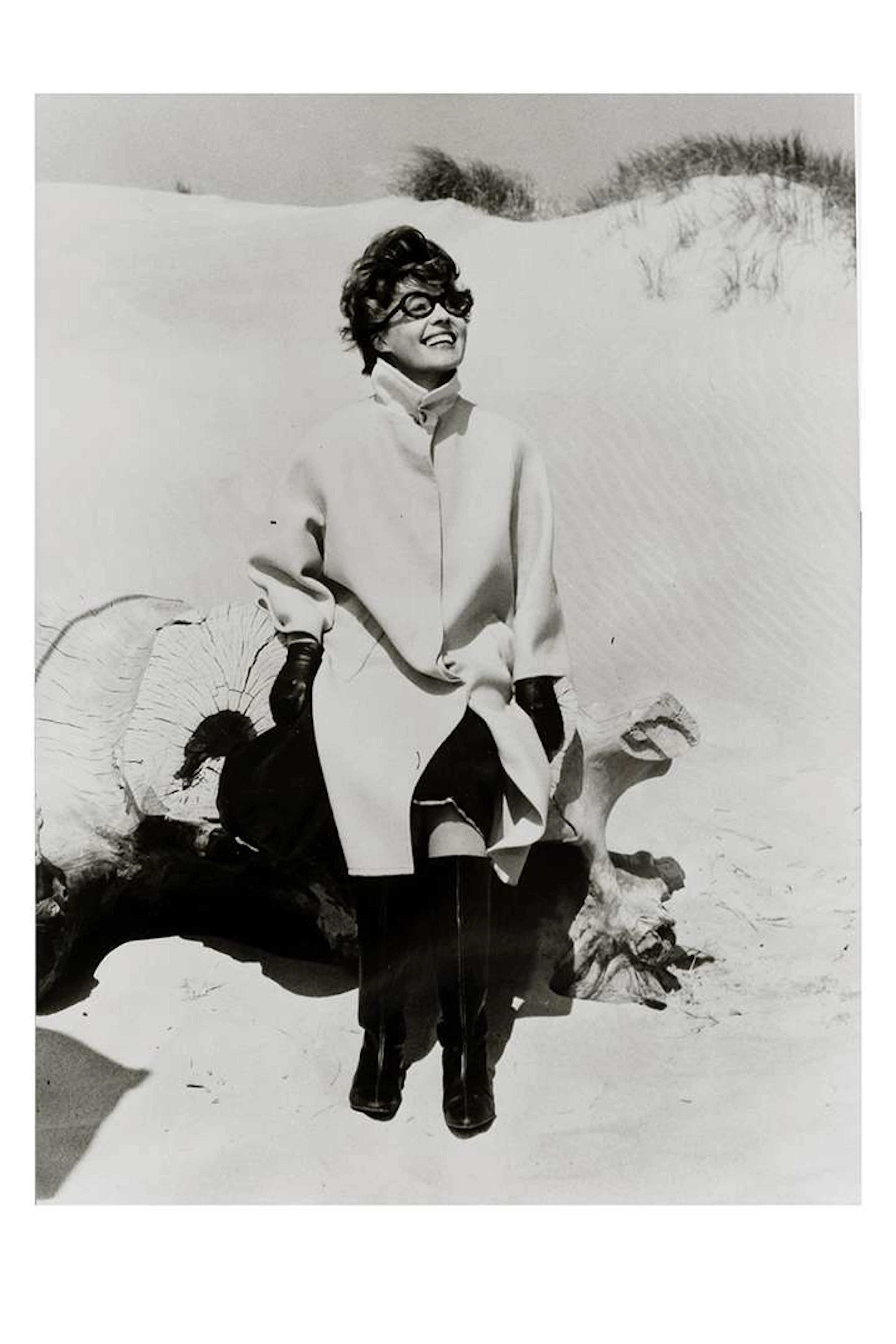 Raymond CAUCHETIER (1920–2021), Banana Peel, Marcel Ophuls. Cathy