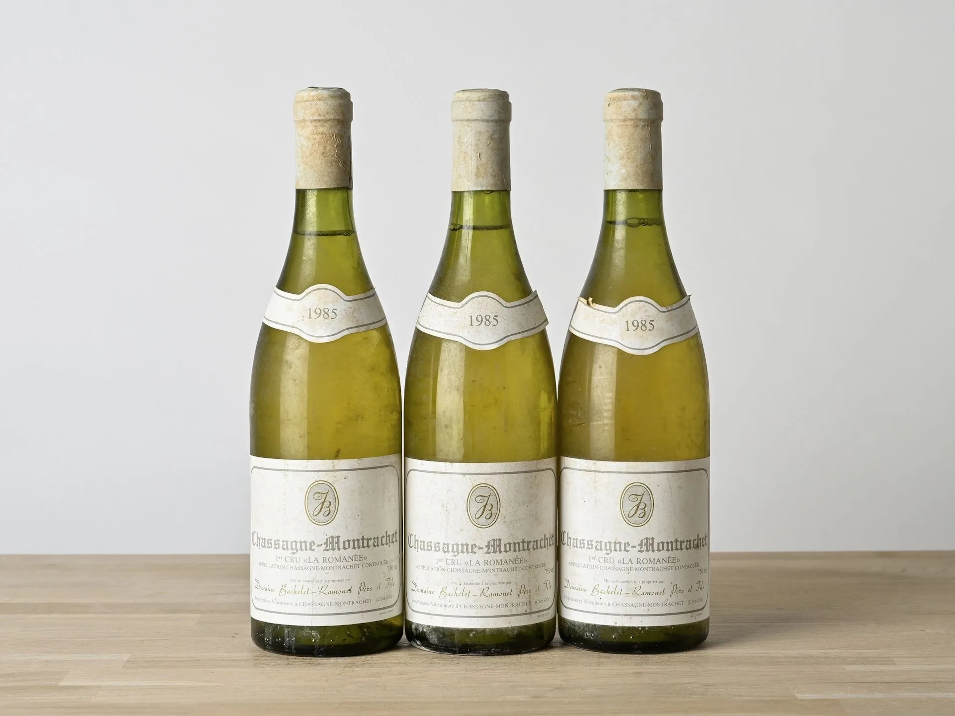 3 B CHASSAGNE-MONTRACHET LA ROMANEE Blanc (1er Cru) (1 à 2 c - Lot 13