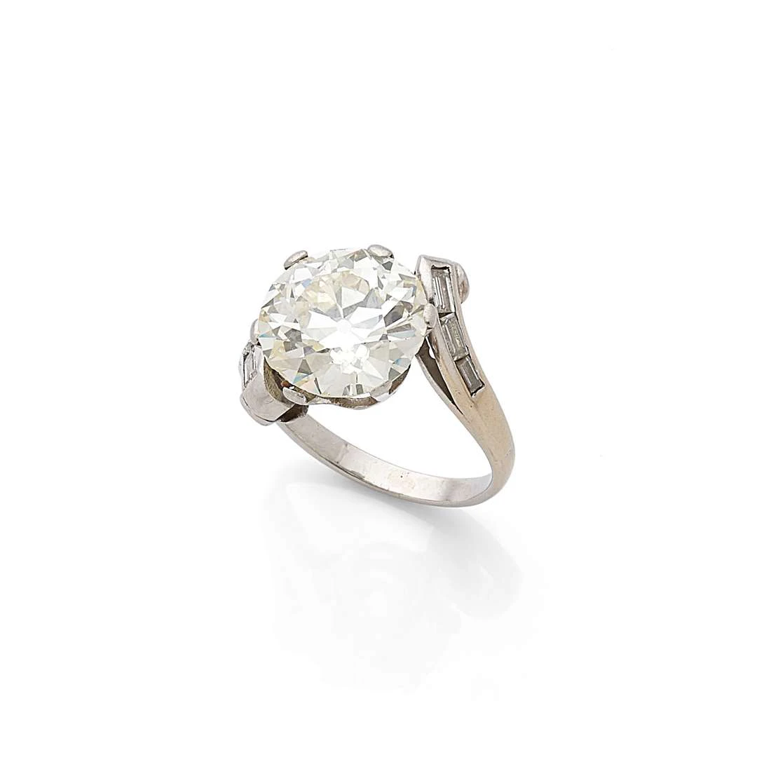 “DIAMOND” RING