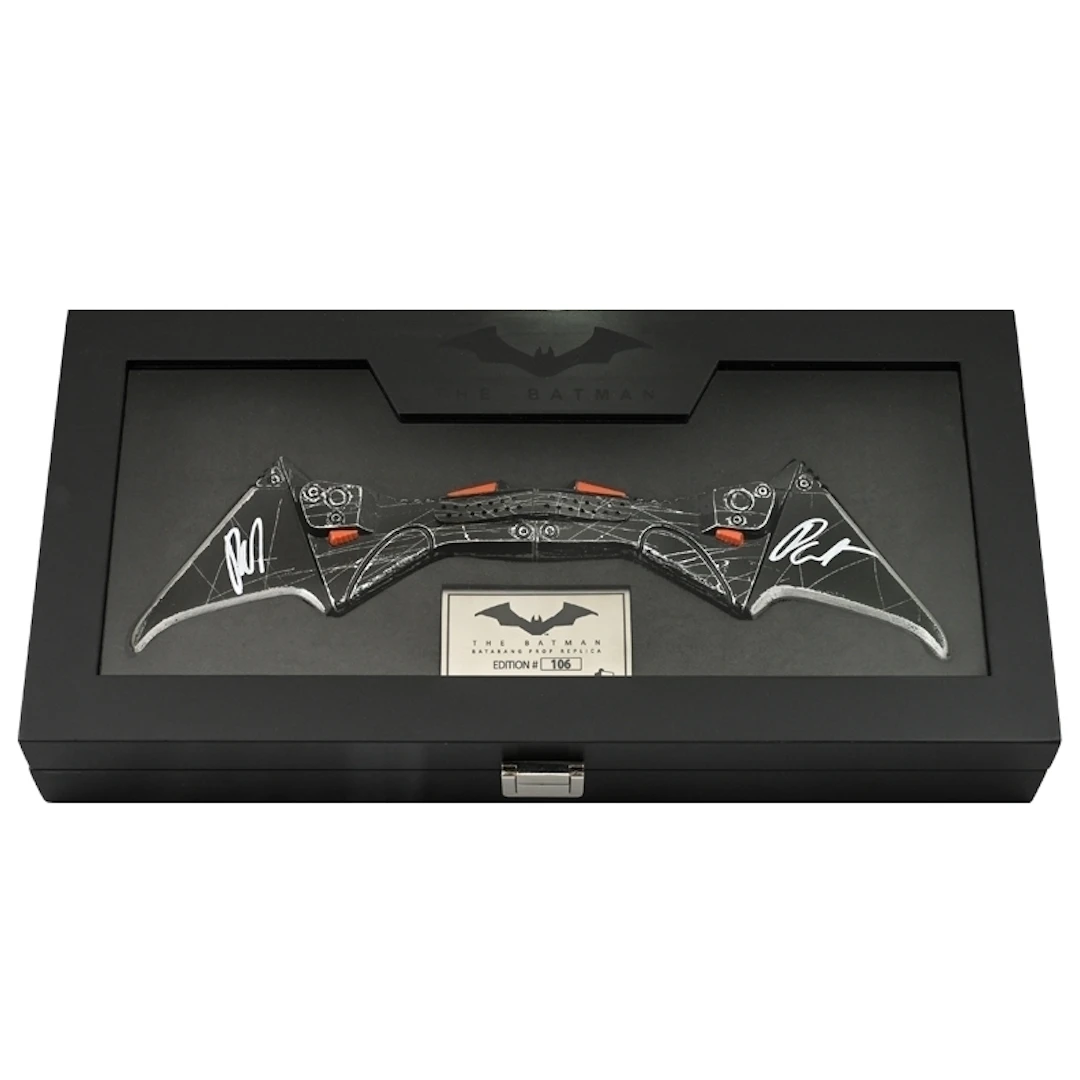 Robert Pattinson Autographed Factory Entertainment The Batman Batarang