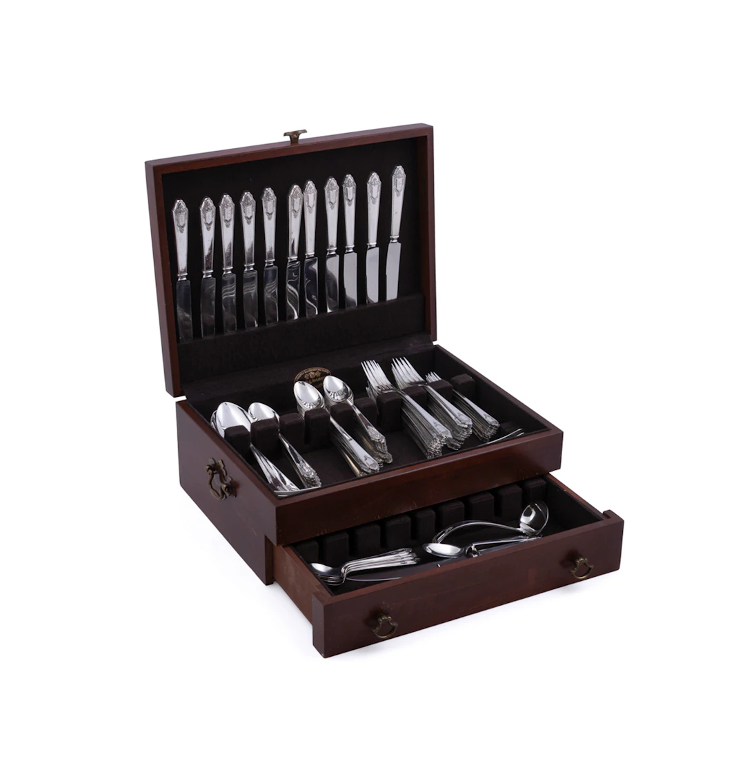 Rogers, Lunt & Bowlen, 107 Pc Sterling Flatware