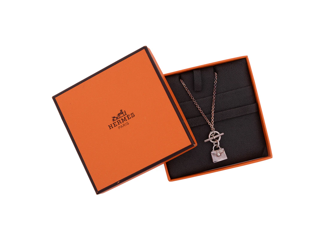 Sterling Silver Amulettes Kelly Pendant Necklace